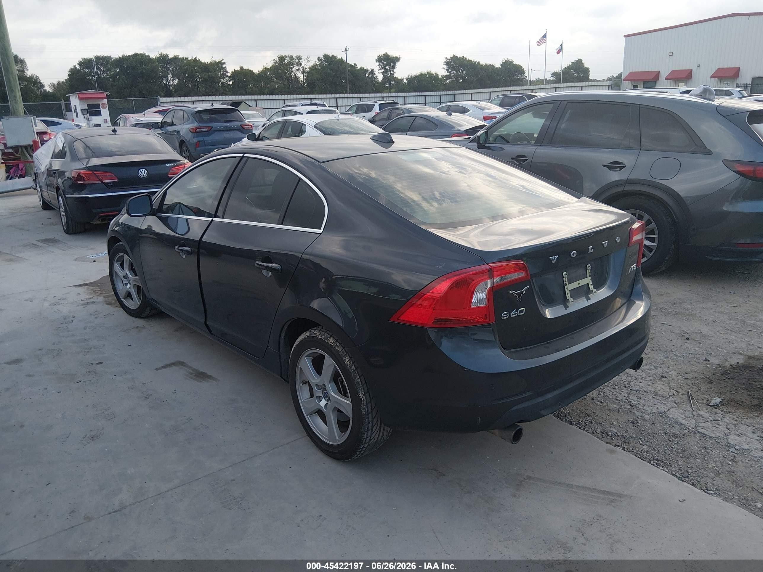 2013 Volvo S60 T5 Platinum Gray vin: YV1612FS7D2210174