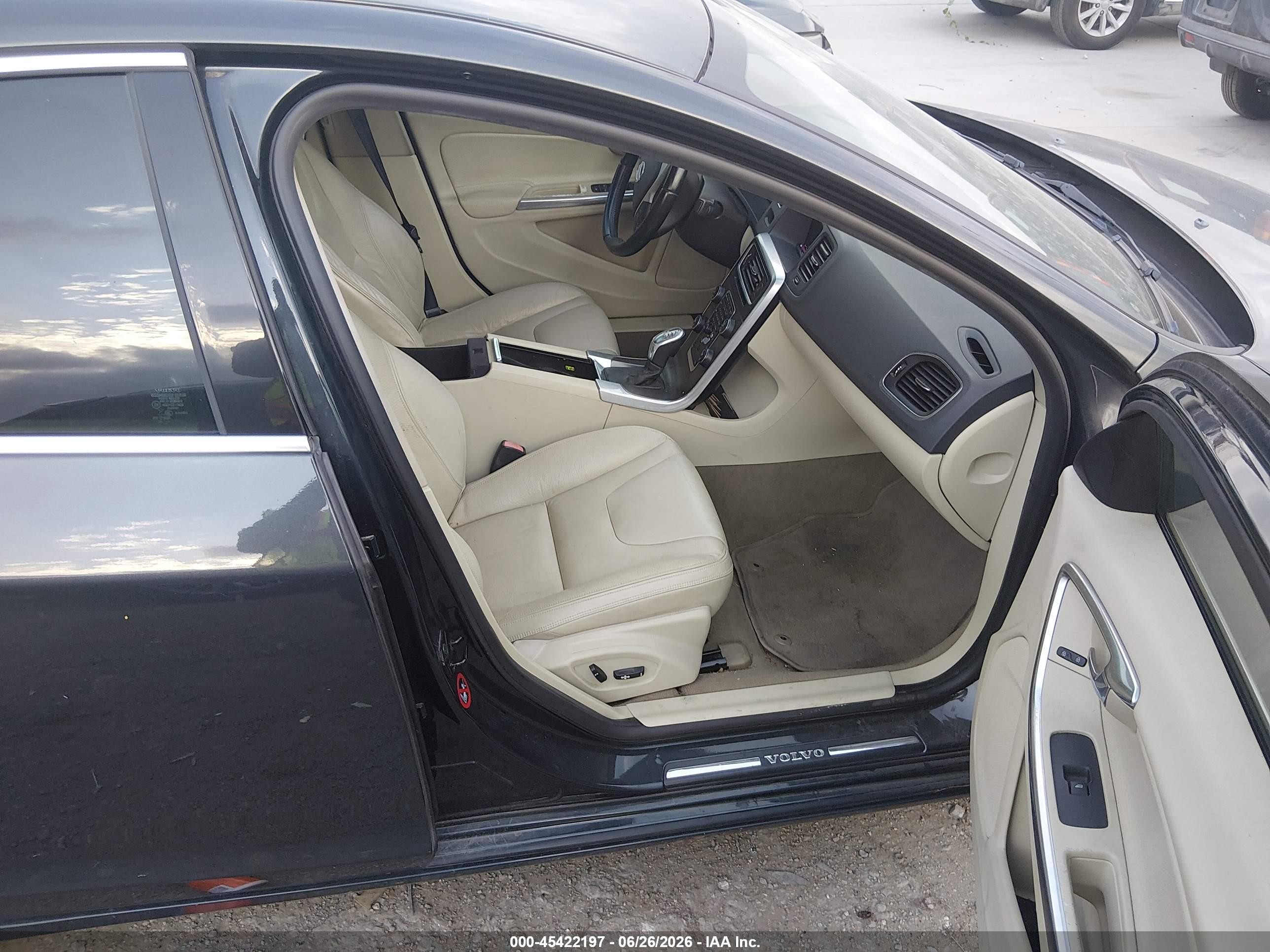 2013 Volvo S60 T5 Platinum Gray vin: YV1612FS7D2210174