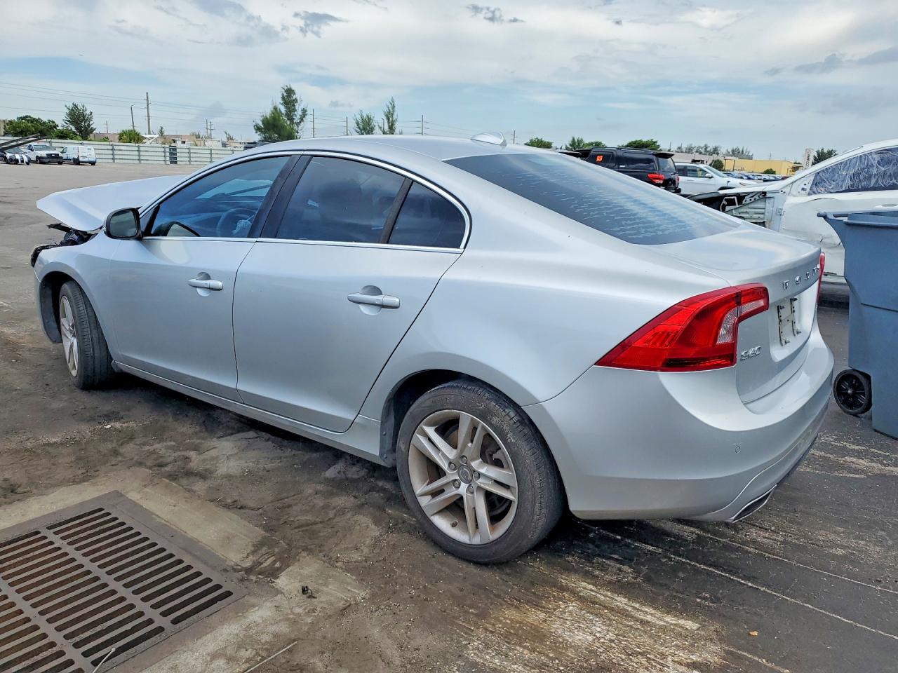 2014 Volvo S60 T5 Silver vin: YV1612FS7E2290478