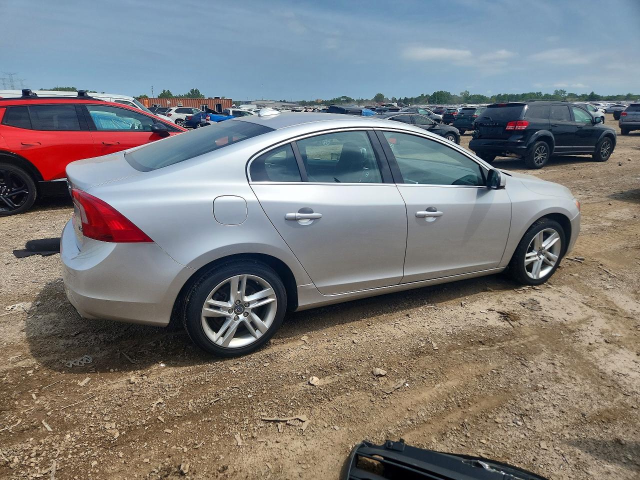 2014 Volvo S60 T5 Silver vin: YV1612FS7E2297107