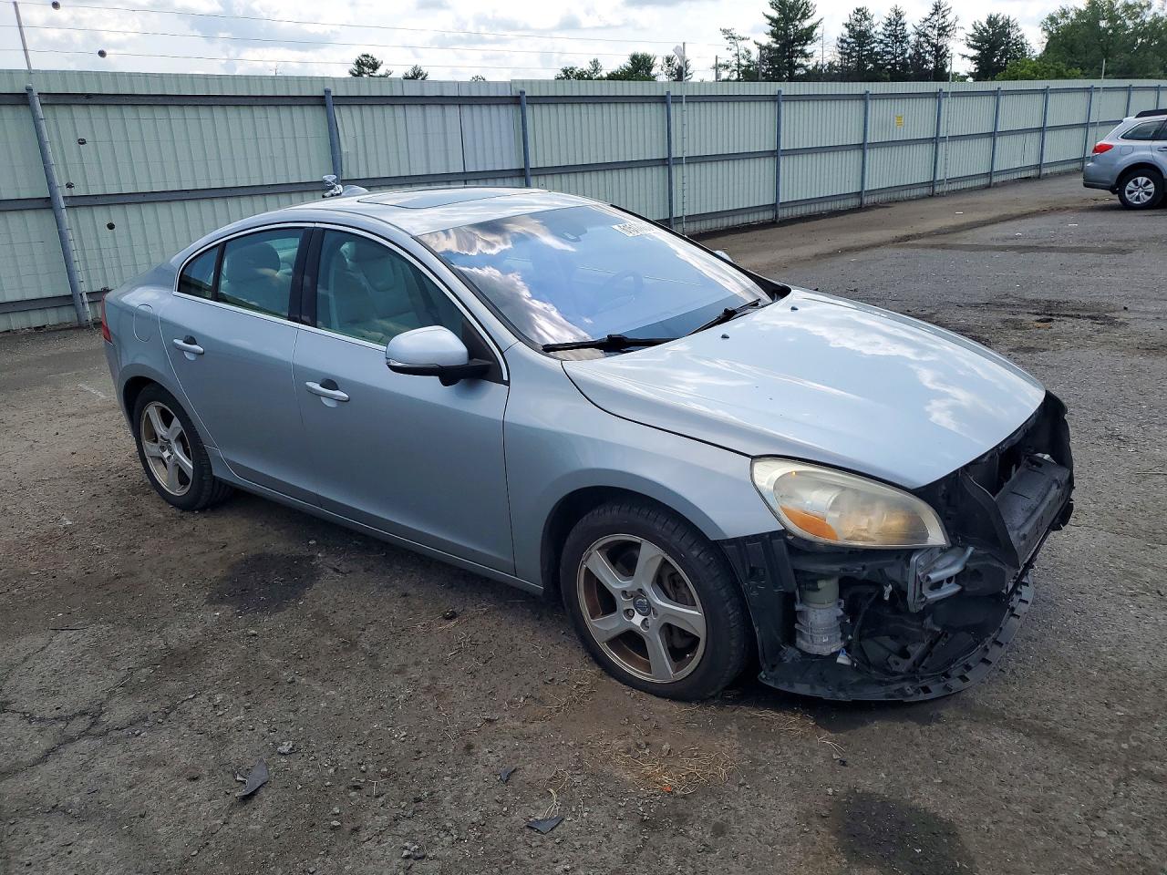 2013 Volvo S60 T5 Silver vin: YV1612FS8D2227159