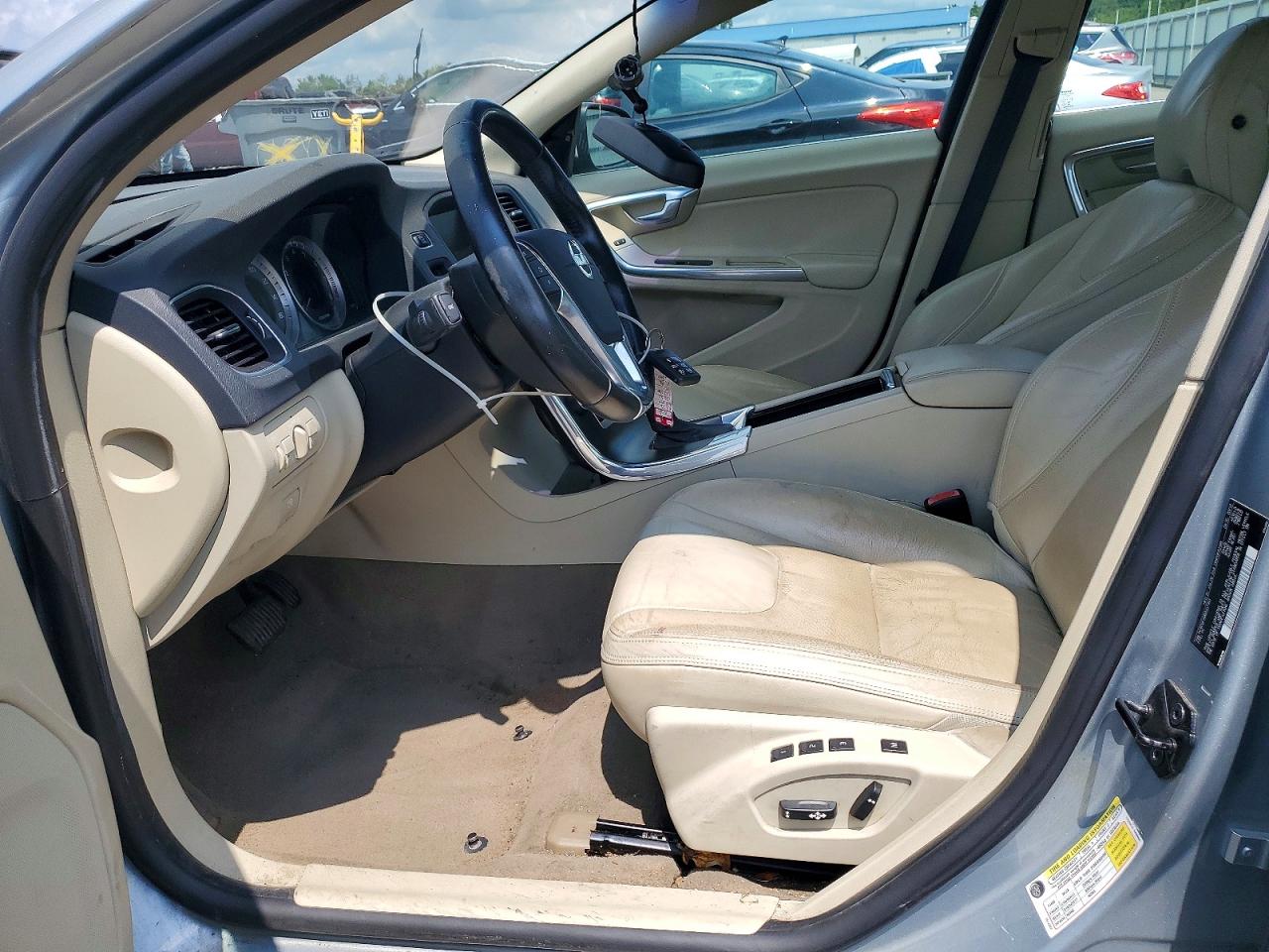 2013 Volvo S60 T5 Silver vin: YV1612FS8D2227159