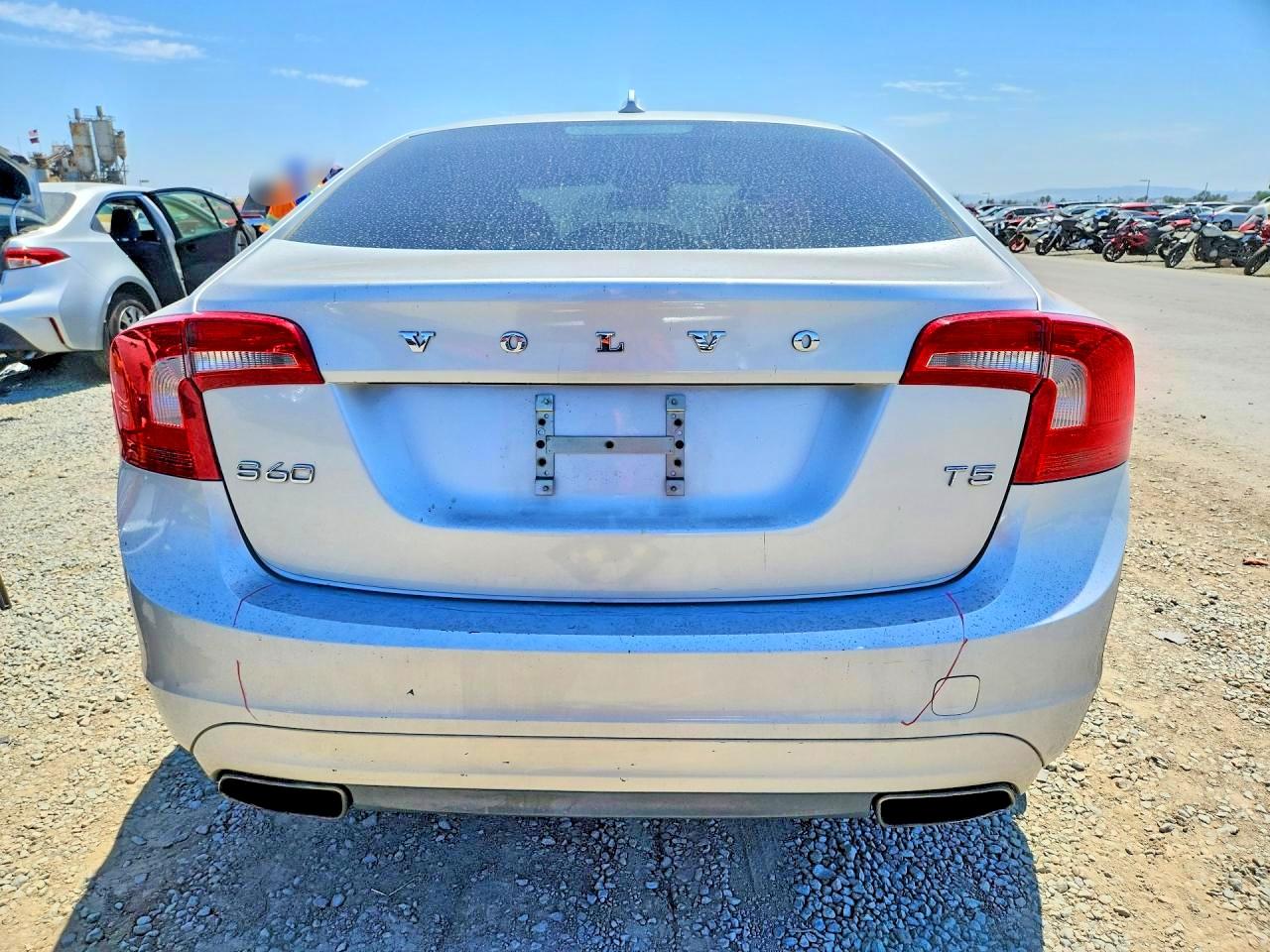 2014 Volvo S60 T5 Серебряный vin: YV1612FS8E2278792
