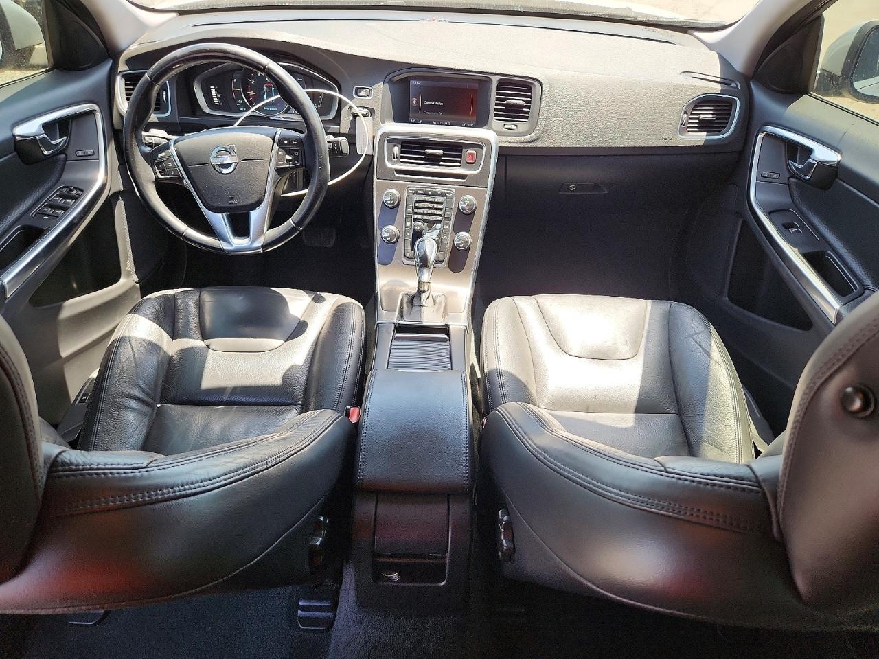 2014 Volvo S60 T5 Серебряный vin: YV1612FS8E2278792