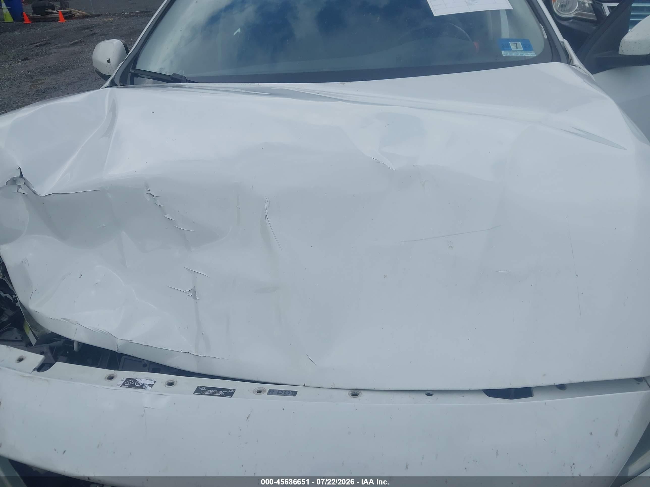 2014 Volvo S60 T5 White vin: YV1612FS8E2298587
