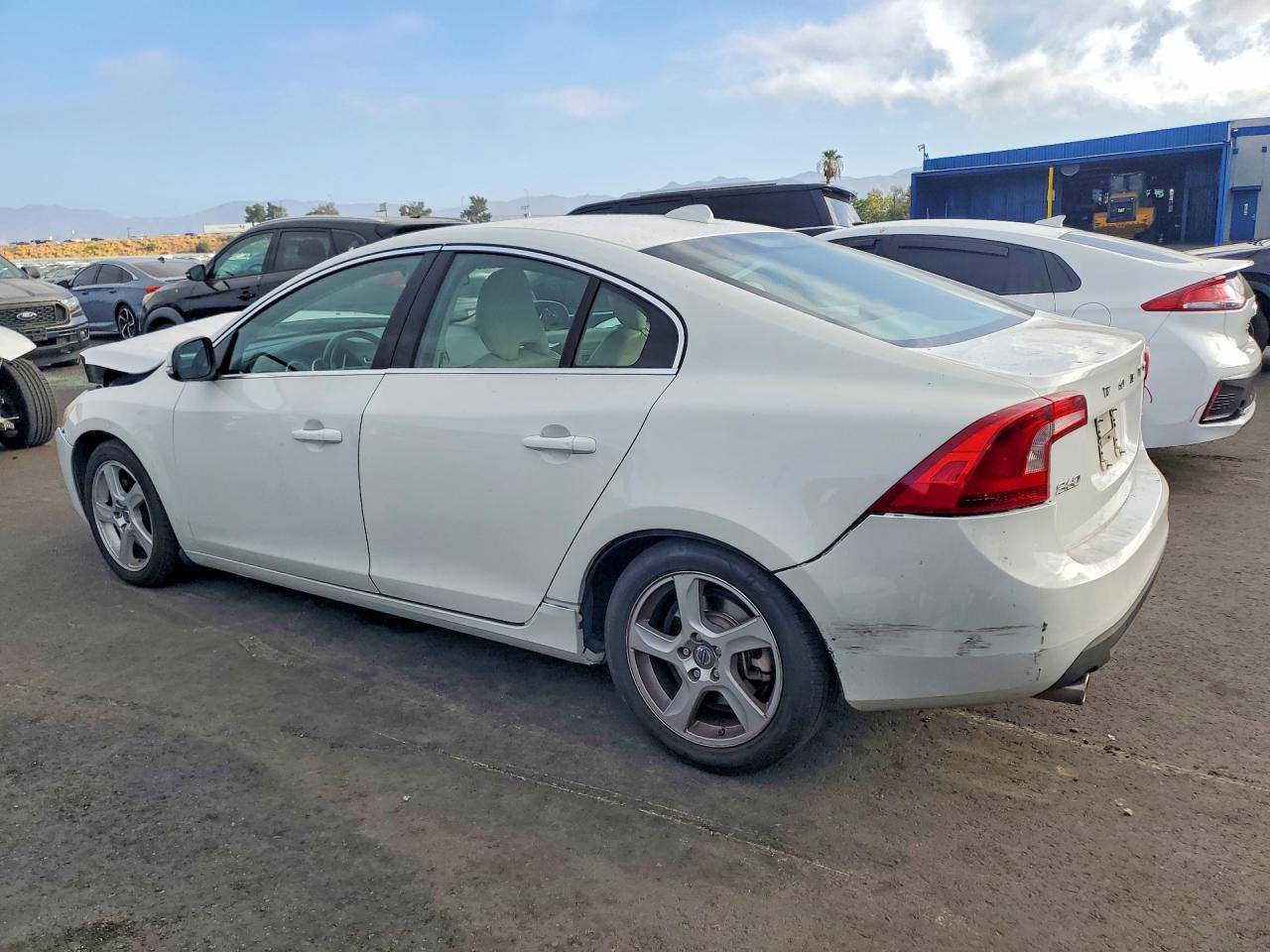 2013 Volvo S60 T5 White vin: YV1612FS9D1220551