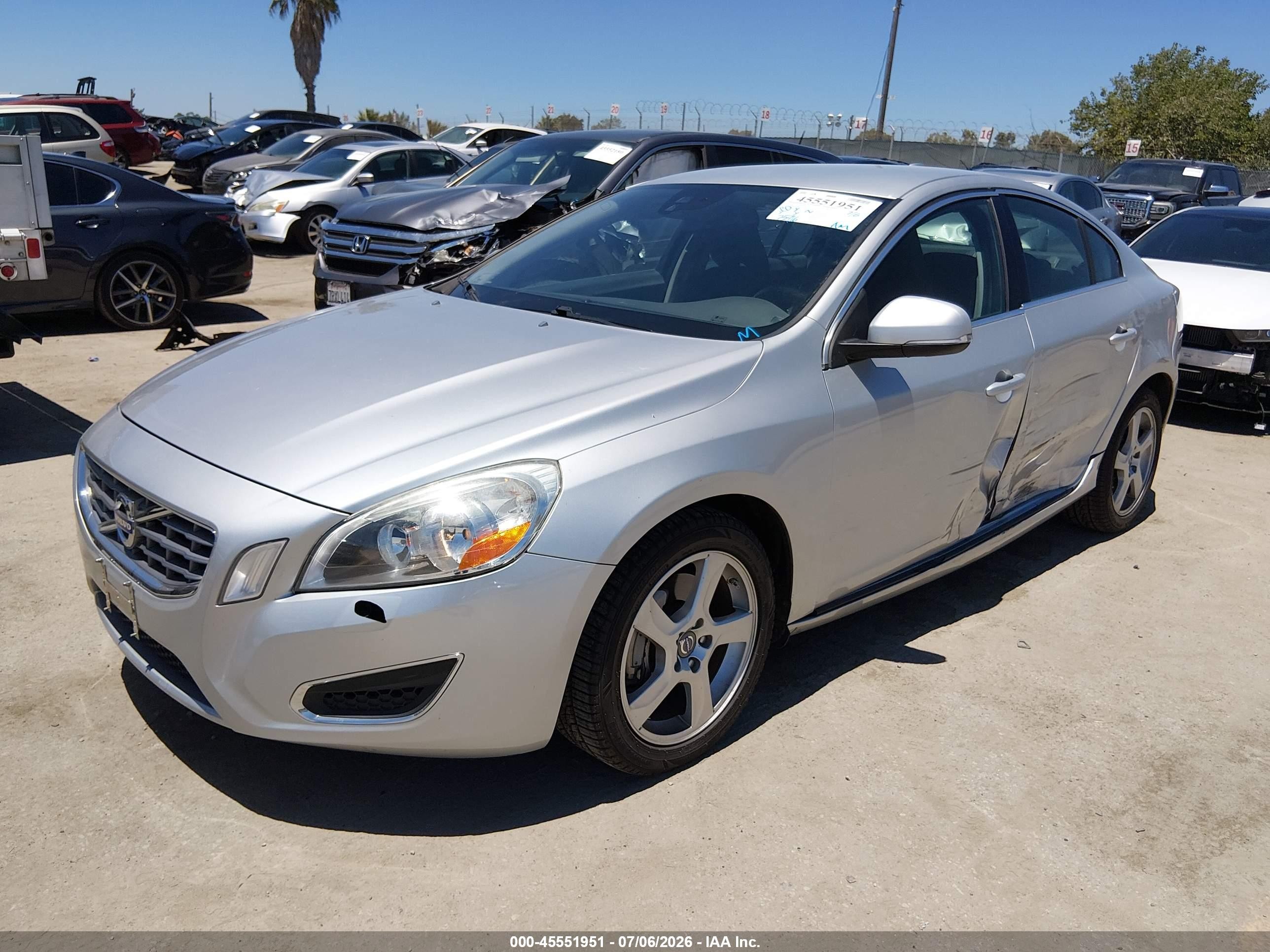2013 Volvo S60 T5/t5 Platinum/t5 Premier/t5 Premier Plus Silver vin: YV1612FS9D1231260