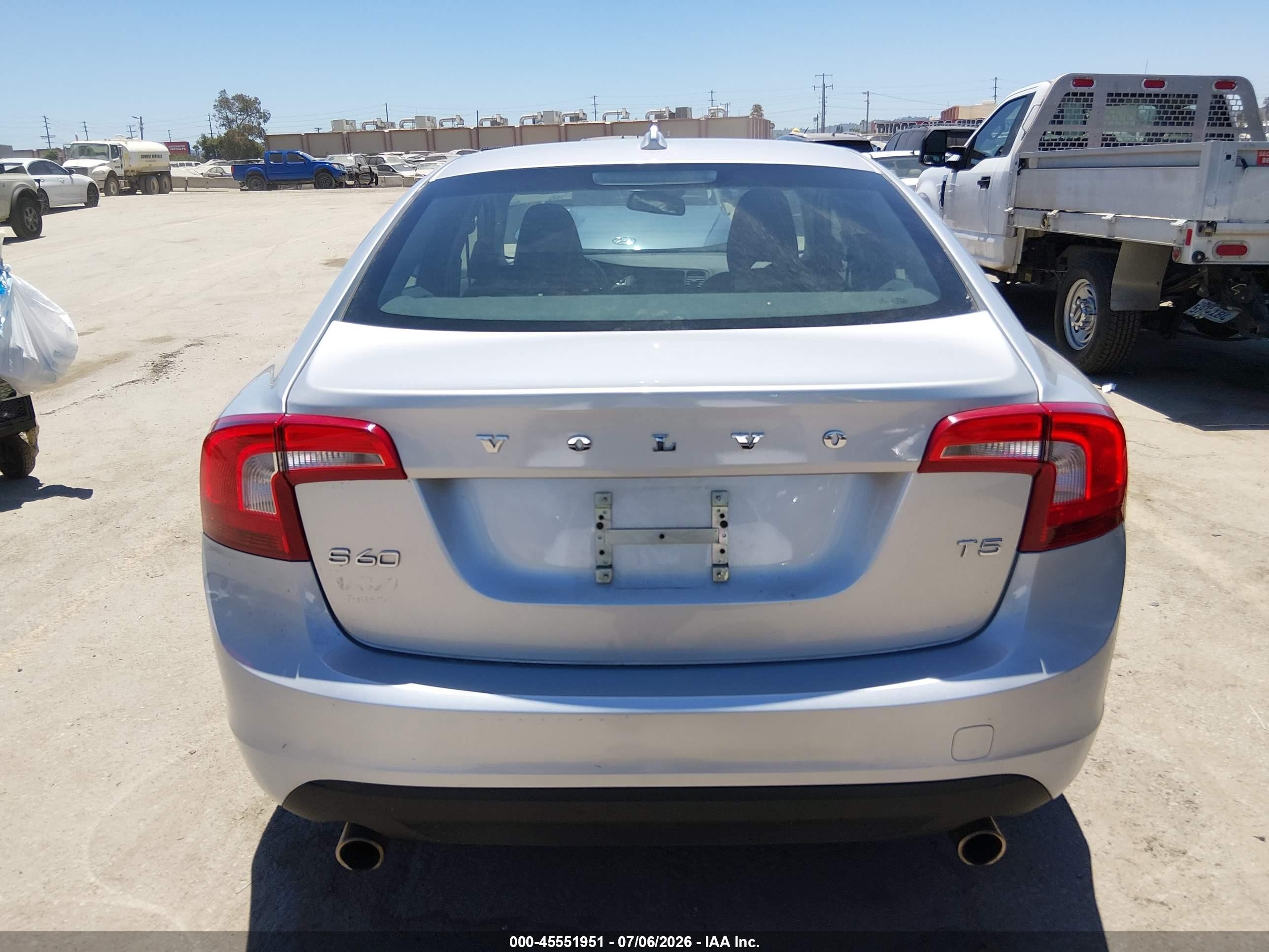 2013 Volvo S60 T5/t5 Platinum/t5 Premier/t5 Premier Plus Silver vin: YV1612FS9D1231260