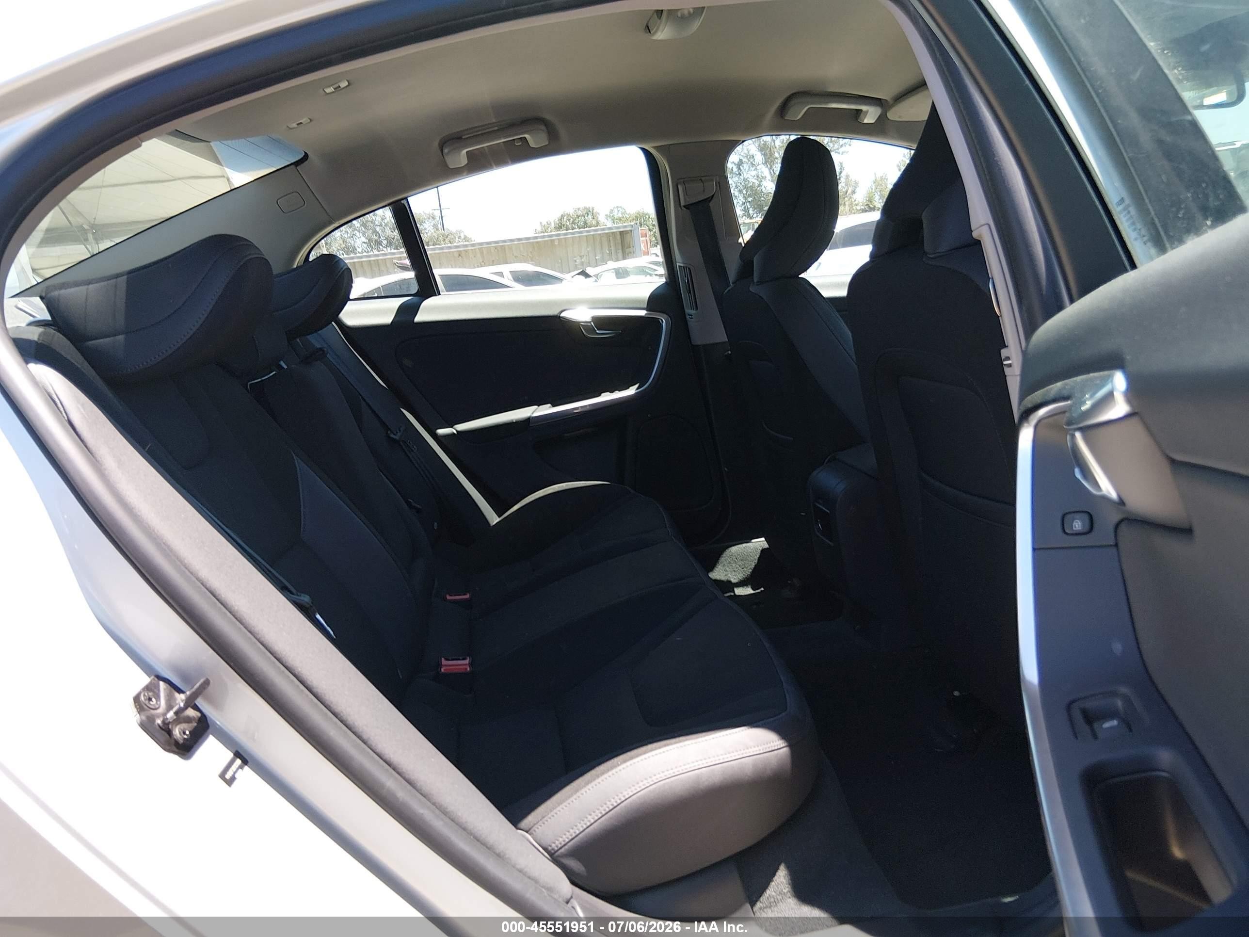 2013 Volvo S60 T5/t5 Platinum/t5 Premier/t5 Premier Plus Silver vin: YV1612FS9D1231260