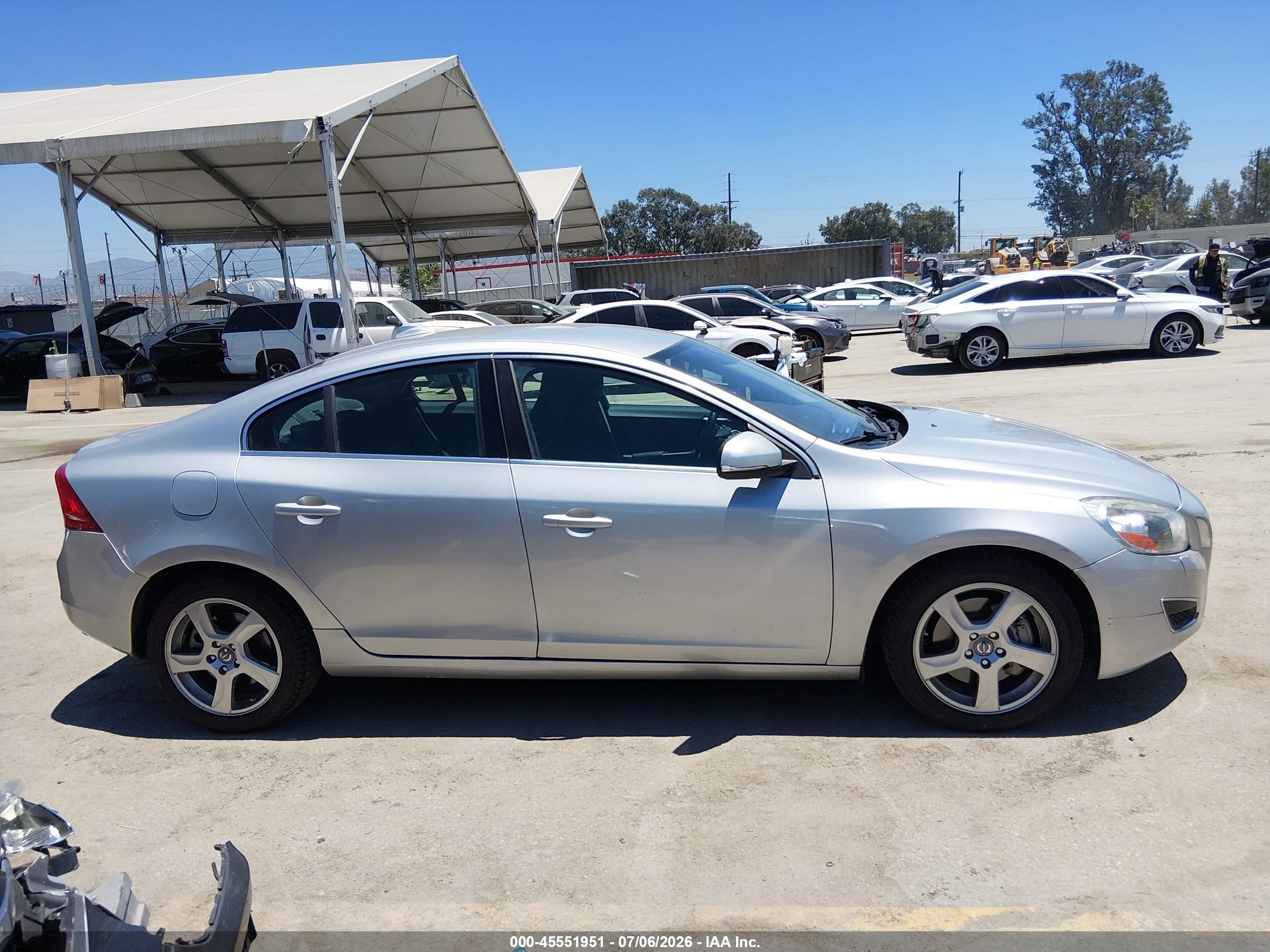 2013 Volvo S60 T5/t5 Platinum/t5 Premier/t5 Premier Plus Silver vin: YV1612FS9D1231260