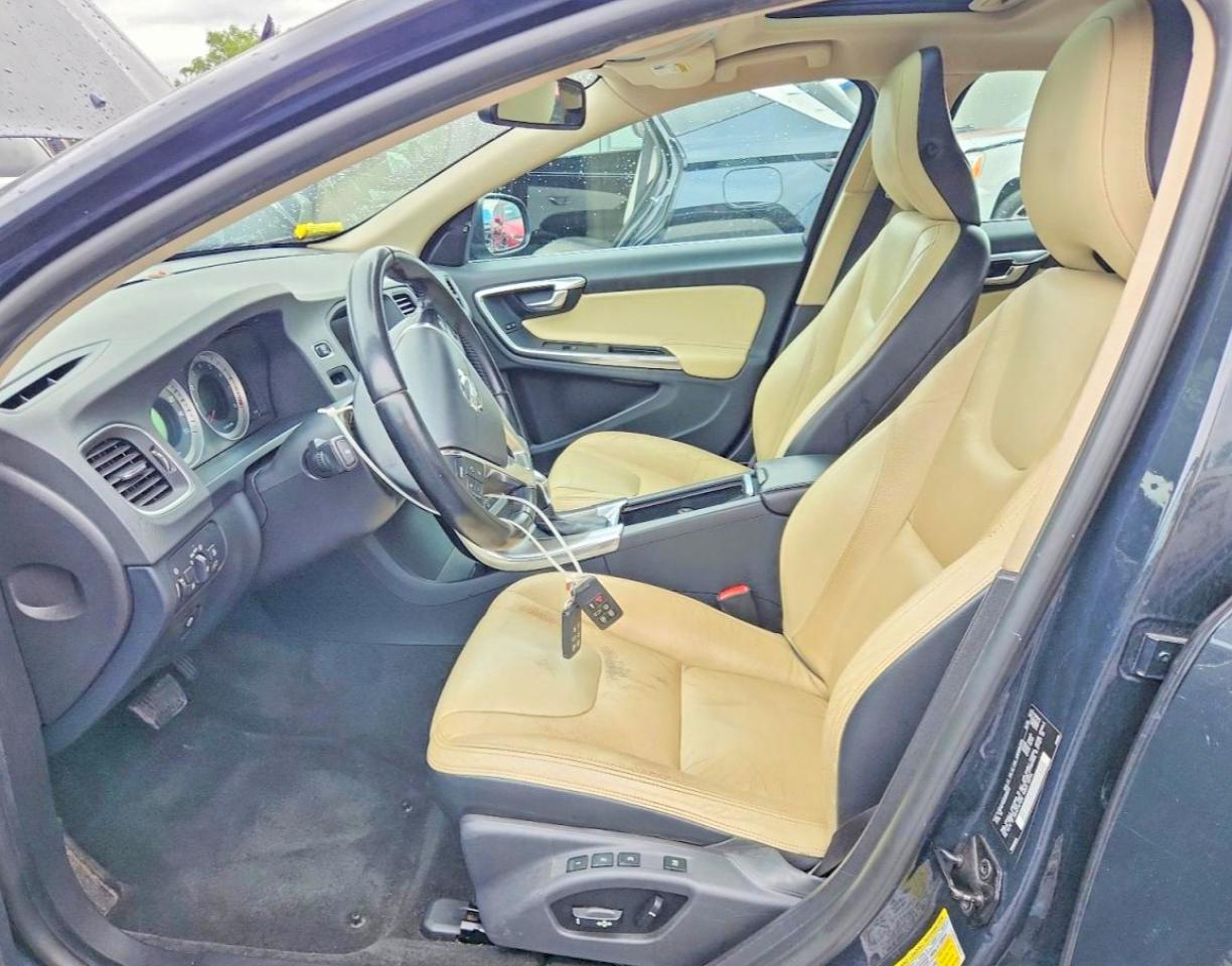 2013 Volvo S60 T5 Синий vin: YV1612FS9D2209012