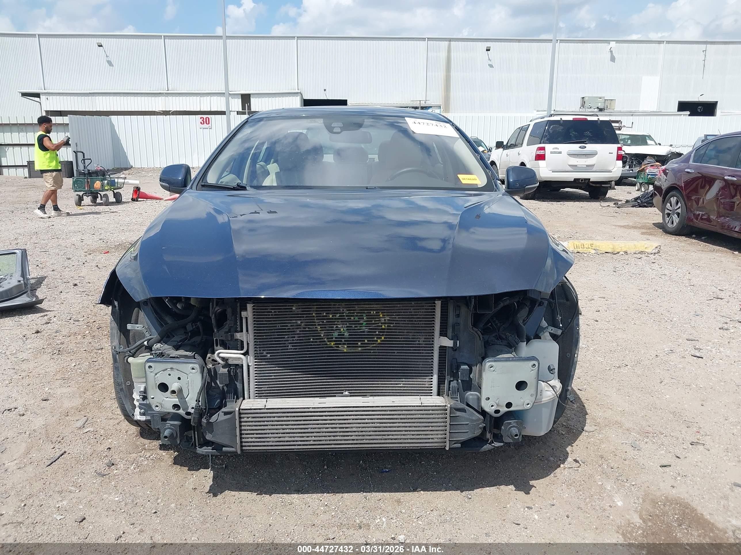 2014 Volvo S60 T5 Blue vin: YV1612FS9E1292710