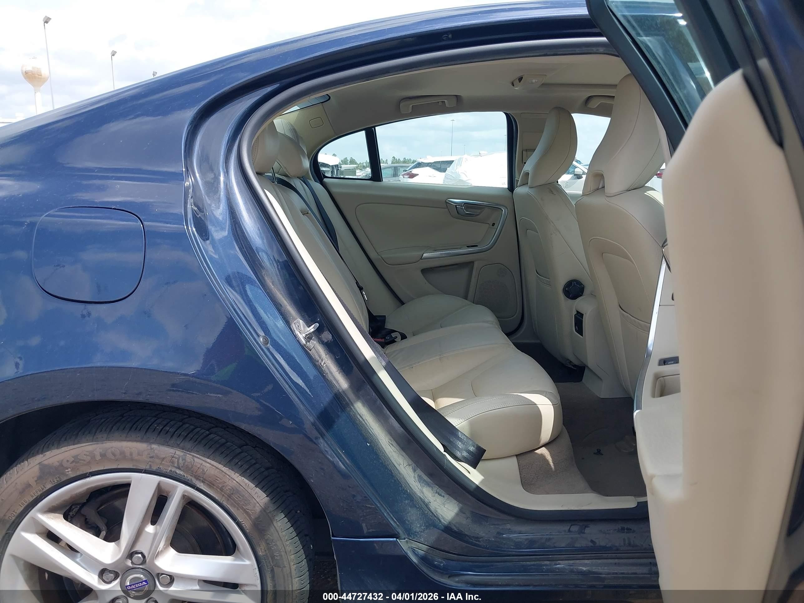2014 Volvo S60 T5 Blue vin: YV1612FS9E1292710
