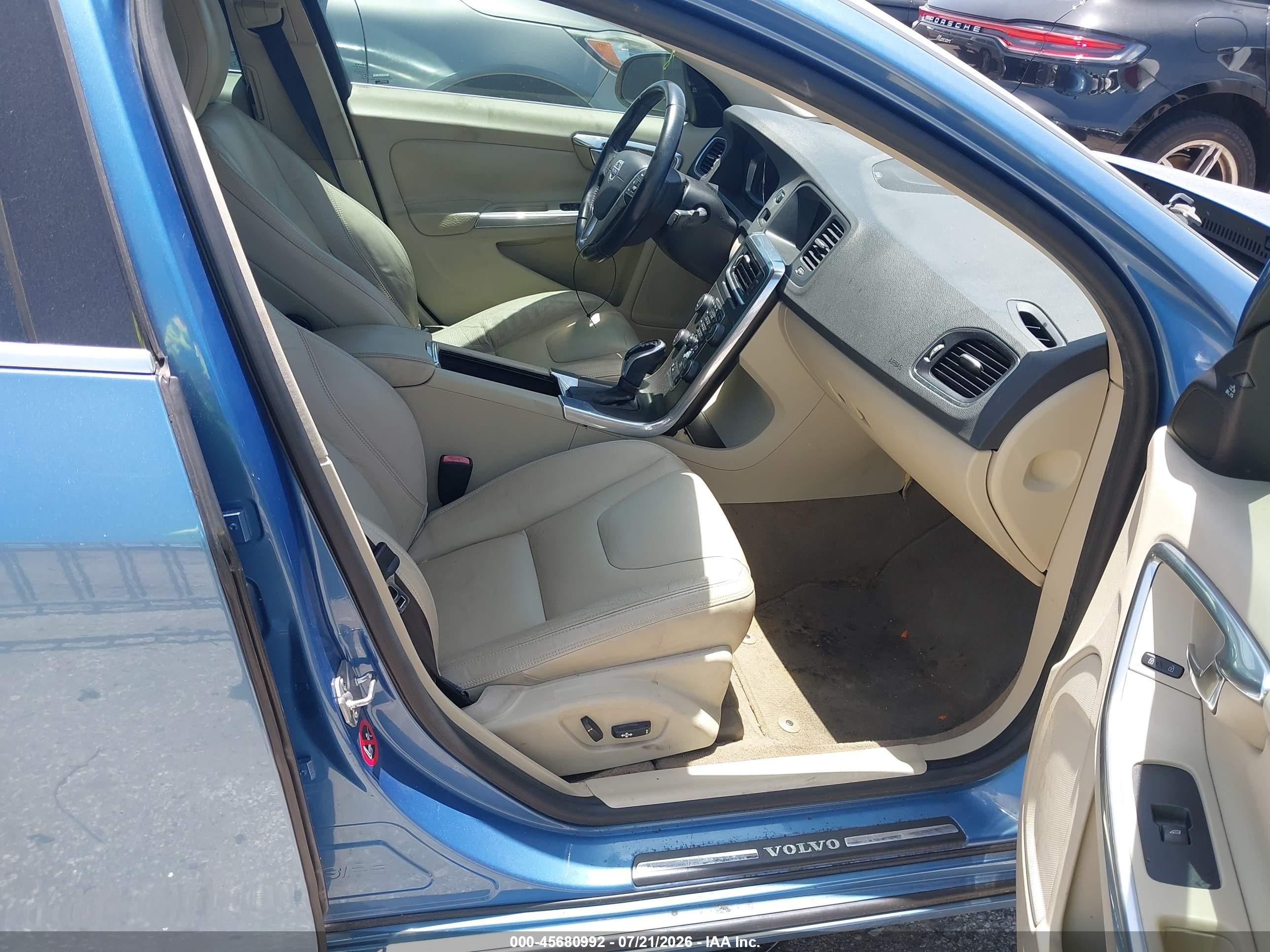 2014 Volvo S60 T5 Platinum Blue vin: YV1612FS9E1297566