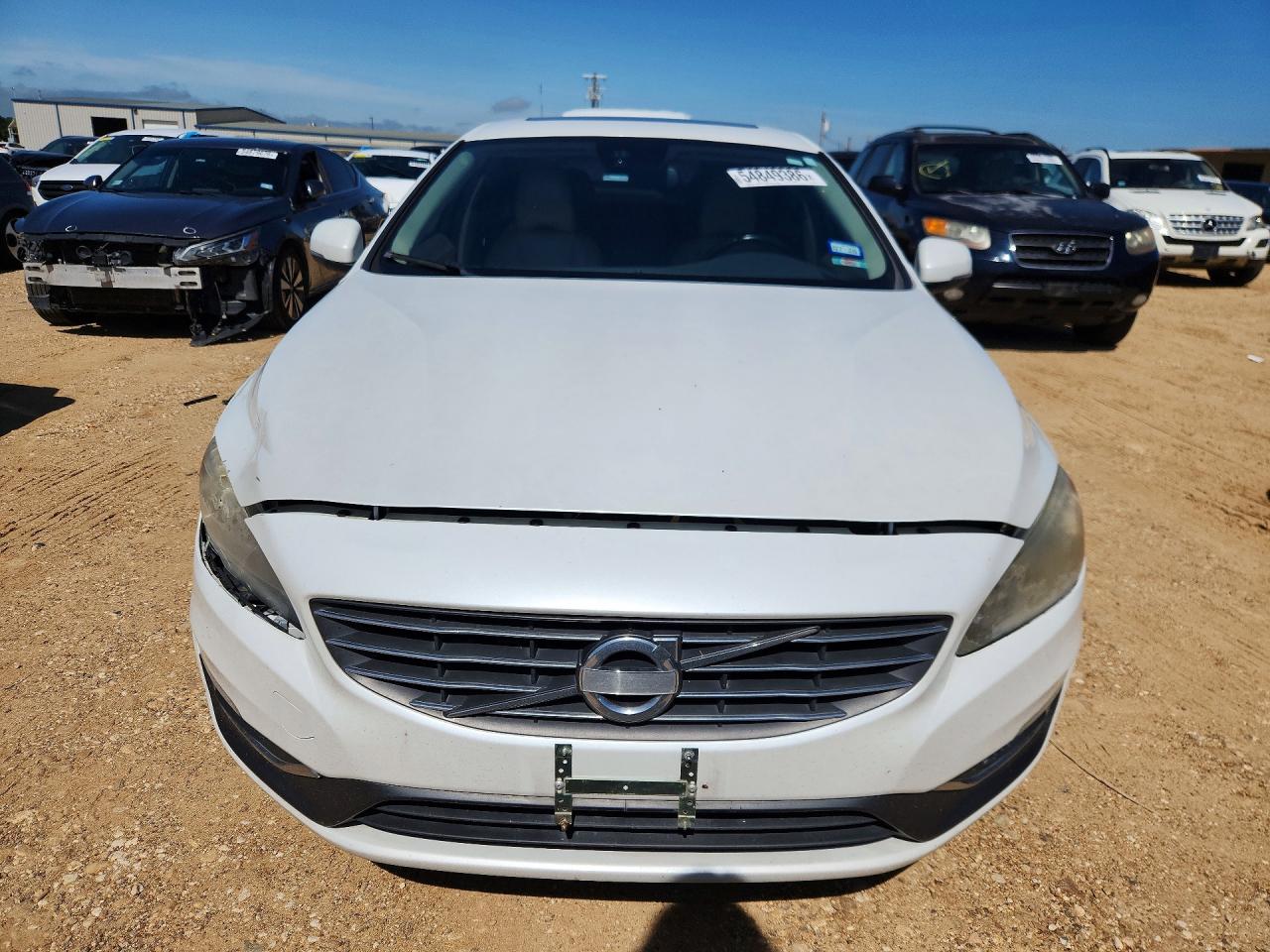 2014 Volvo S60 T5 White vin: YV1612FS9E2274007