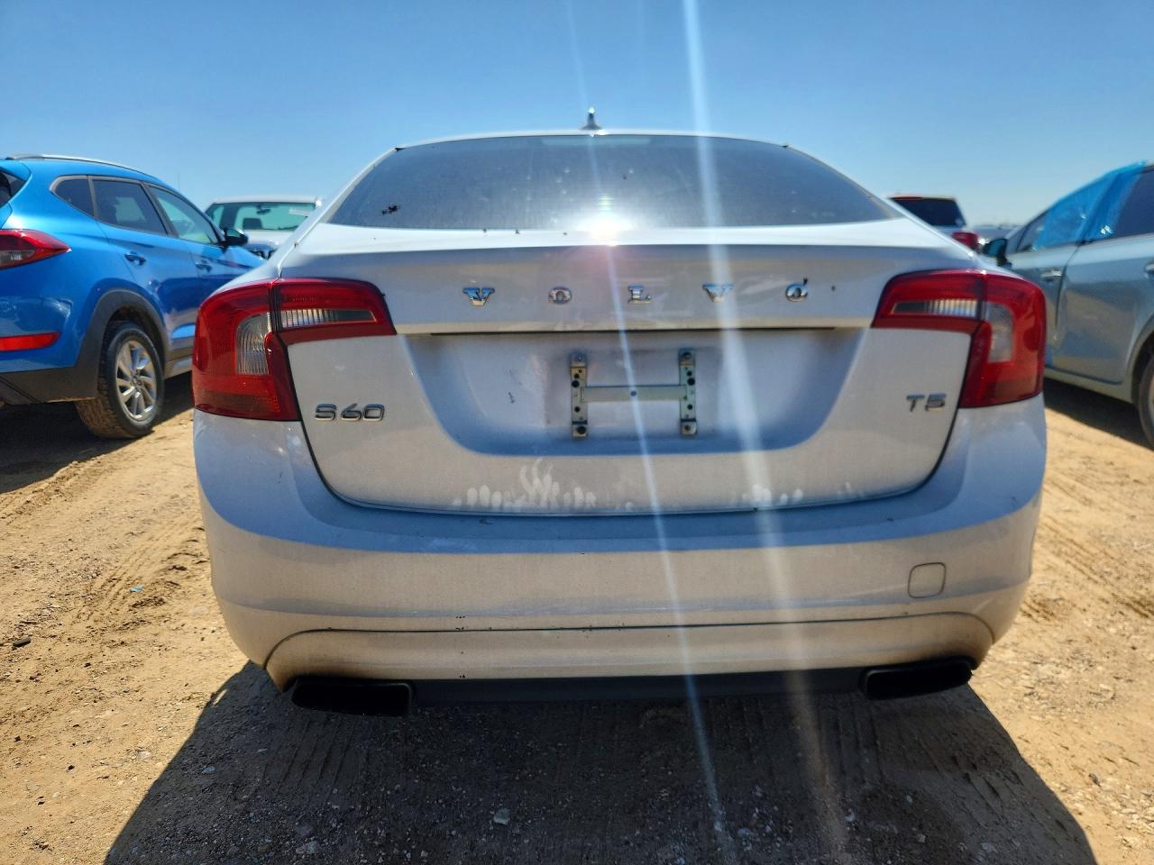 2014 Volvo S60 T5 White vin: YV1612FS9E2274007