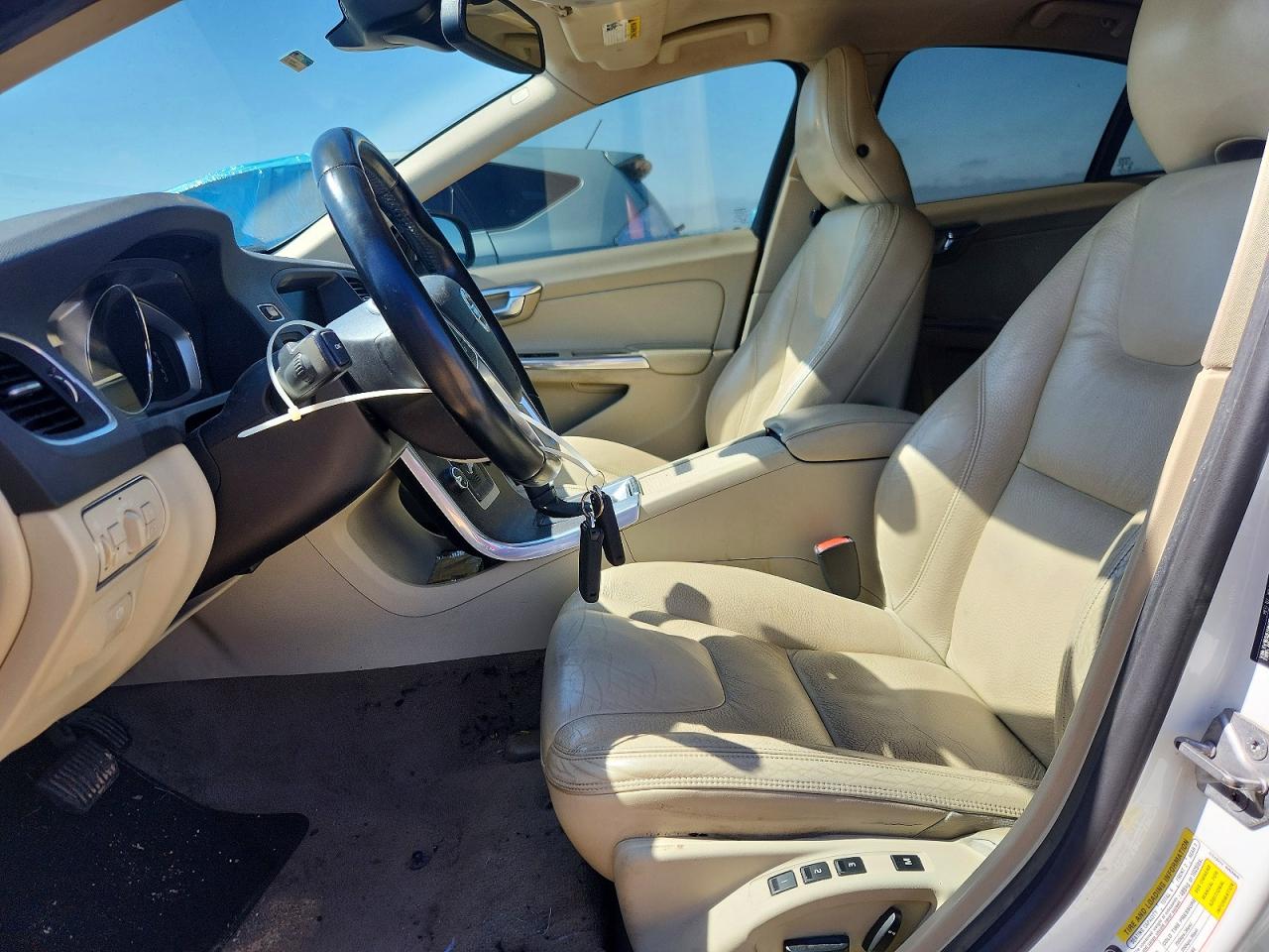 2014 Volvo S60 T5 White vin: YV1612FS9E2274007