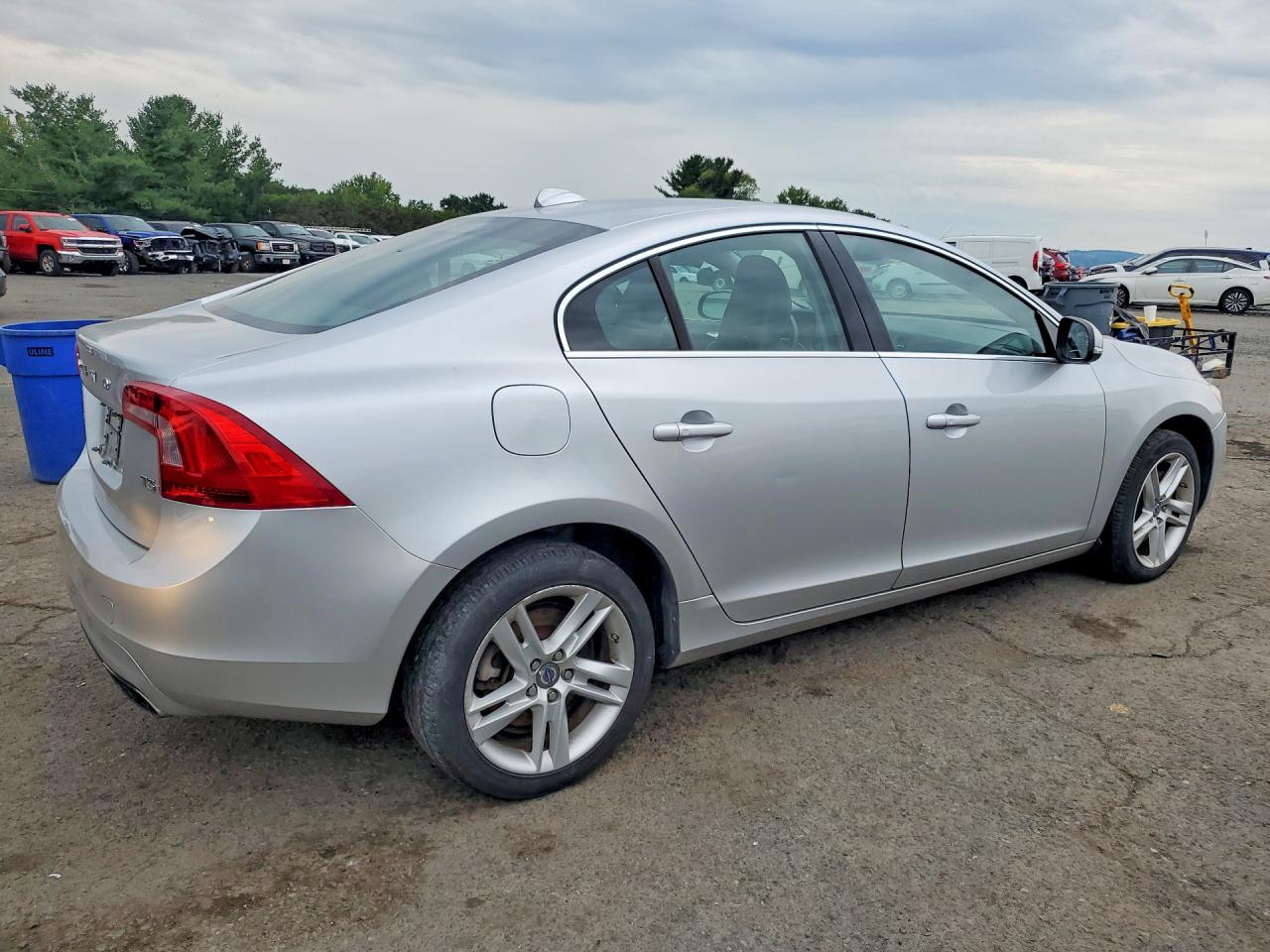 2014 Volvo S60 T5 Gray vin: YV1612FS9E2290949