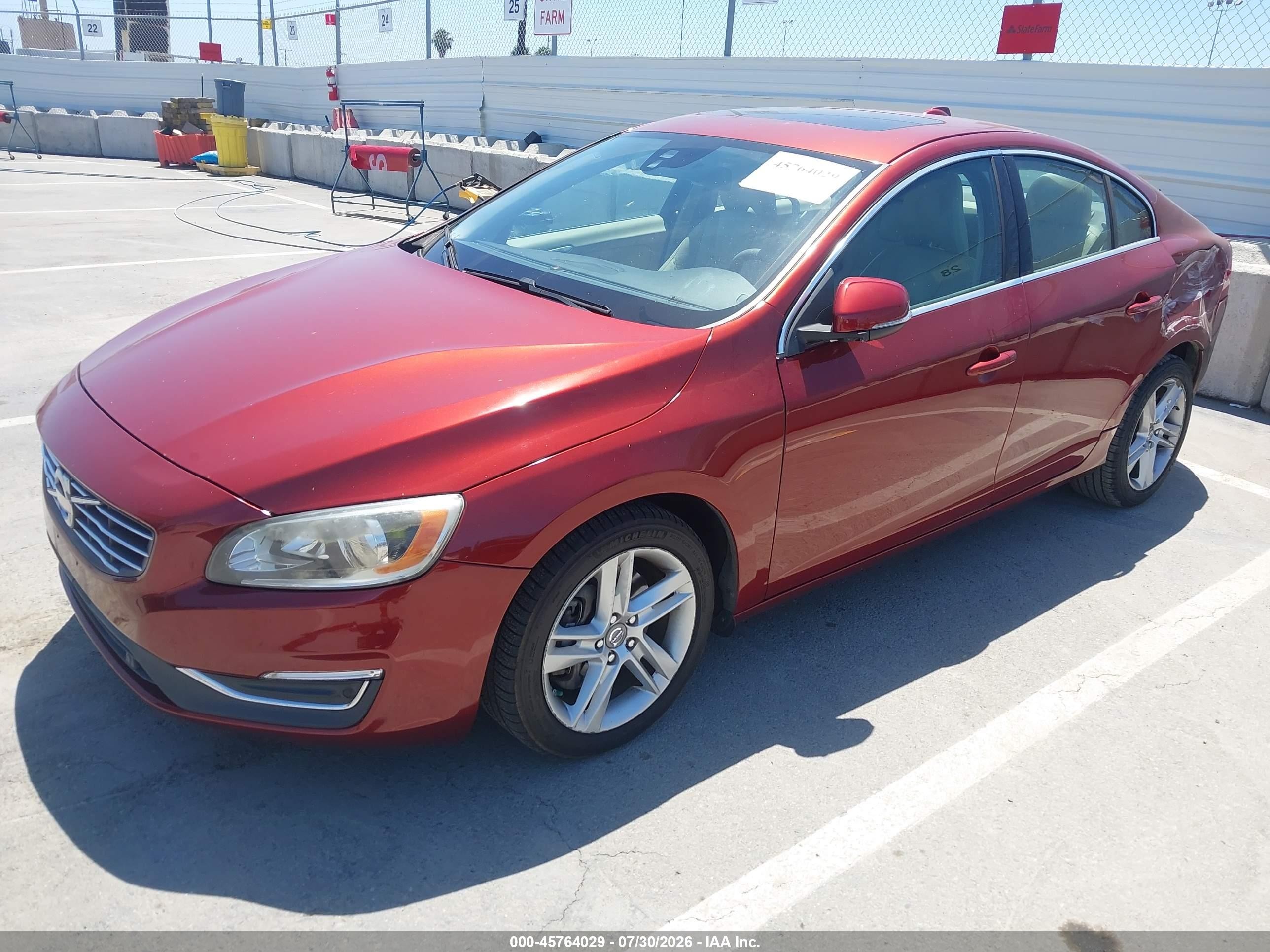 2014 Volvo S60 T5 Platinum Red vin: YV1612FS9E2295813