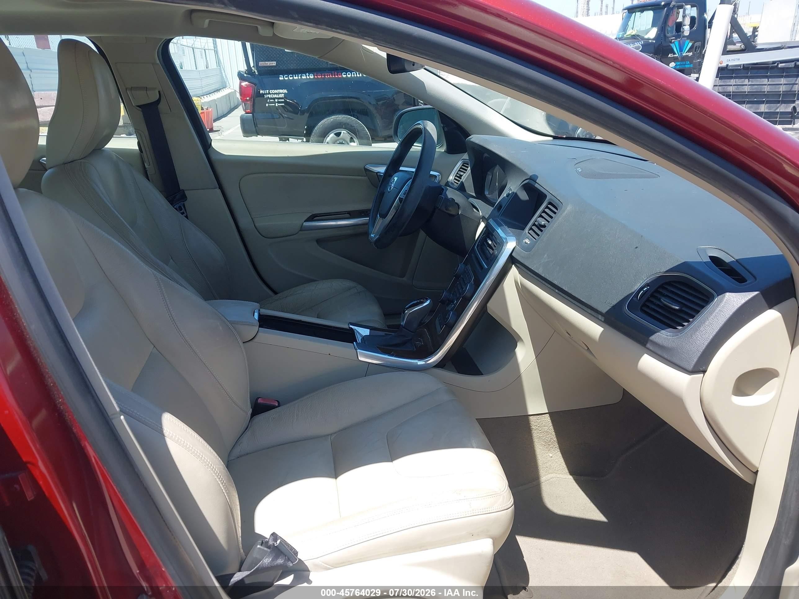 2014 Volvo S60 T5 Platinum Red vin: YV1612FS9E2295813