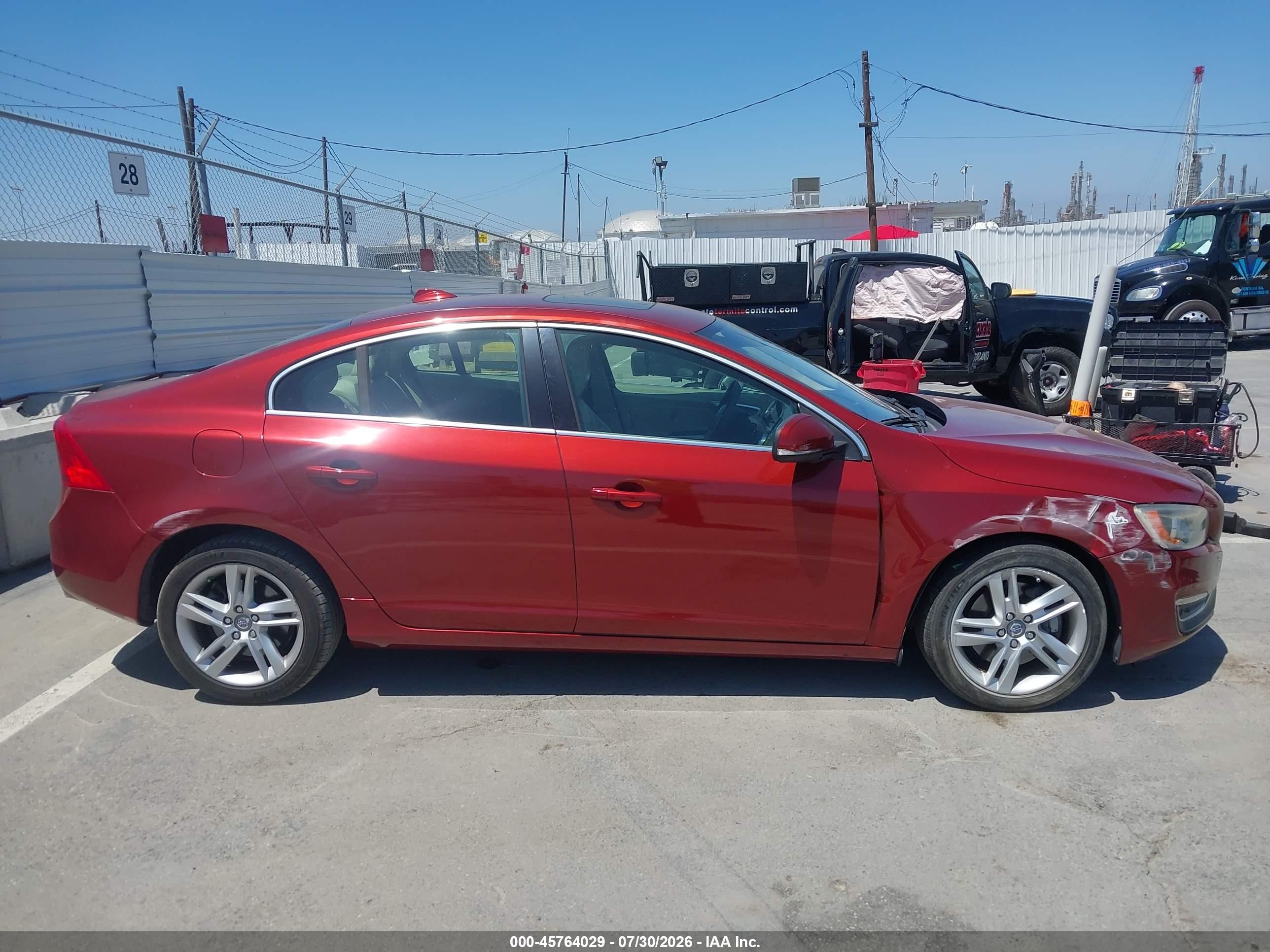 2014 Volvo S60 T5 Platinum Red vin: YV1612FS9E2295813