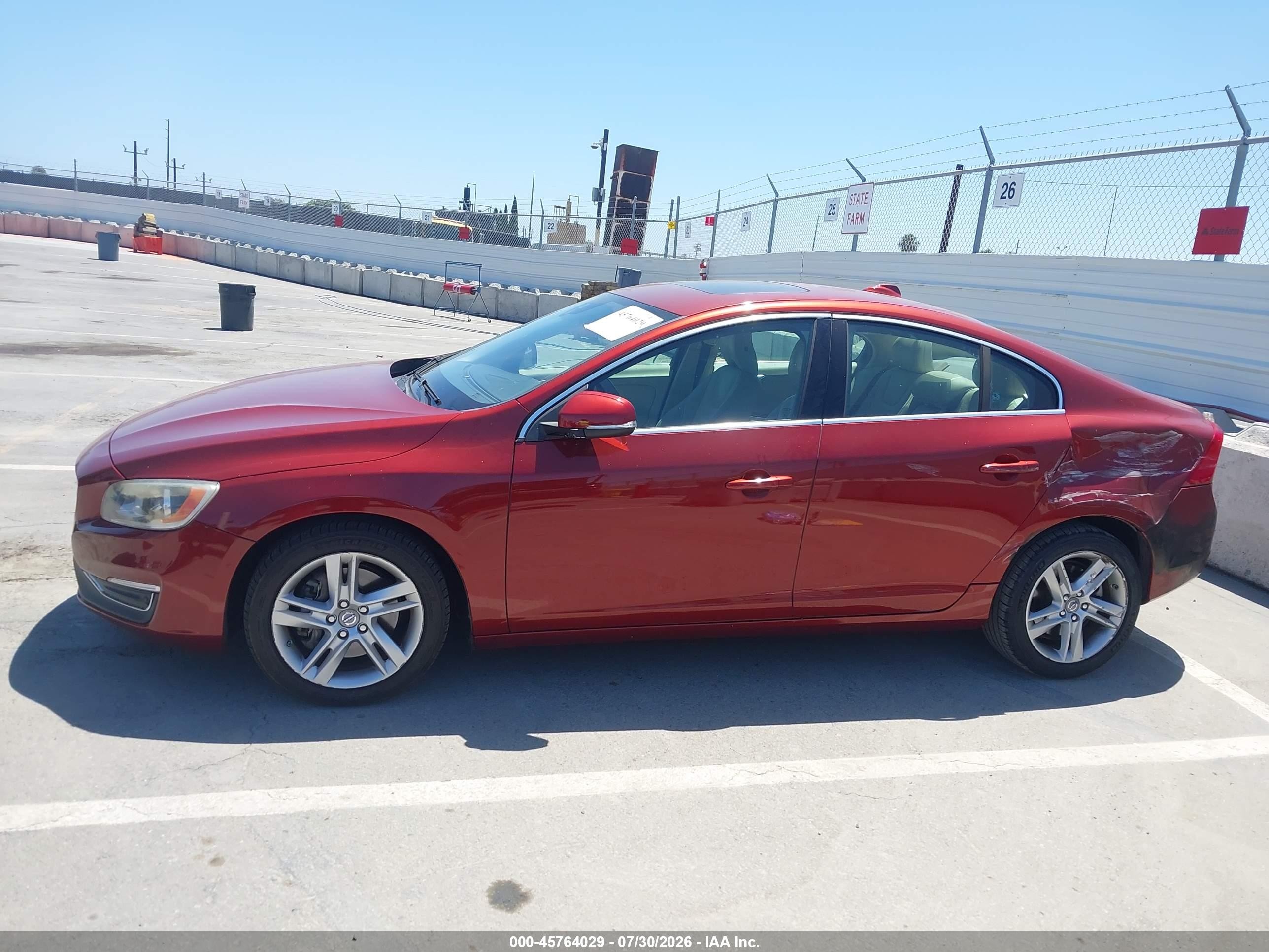 2014 Volvo S60 T5 Platinum Red vin: YV1612FS9E2295813