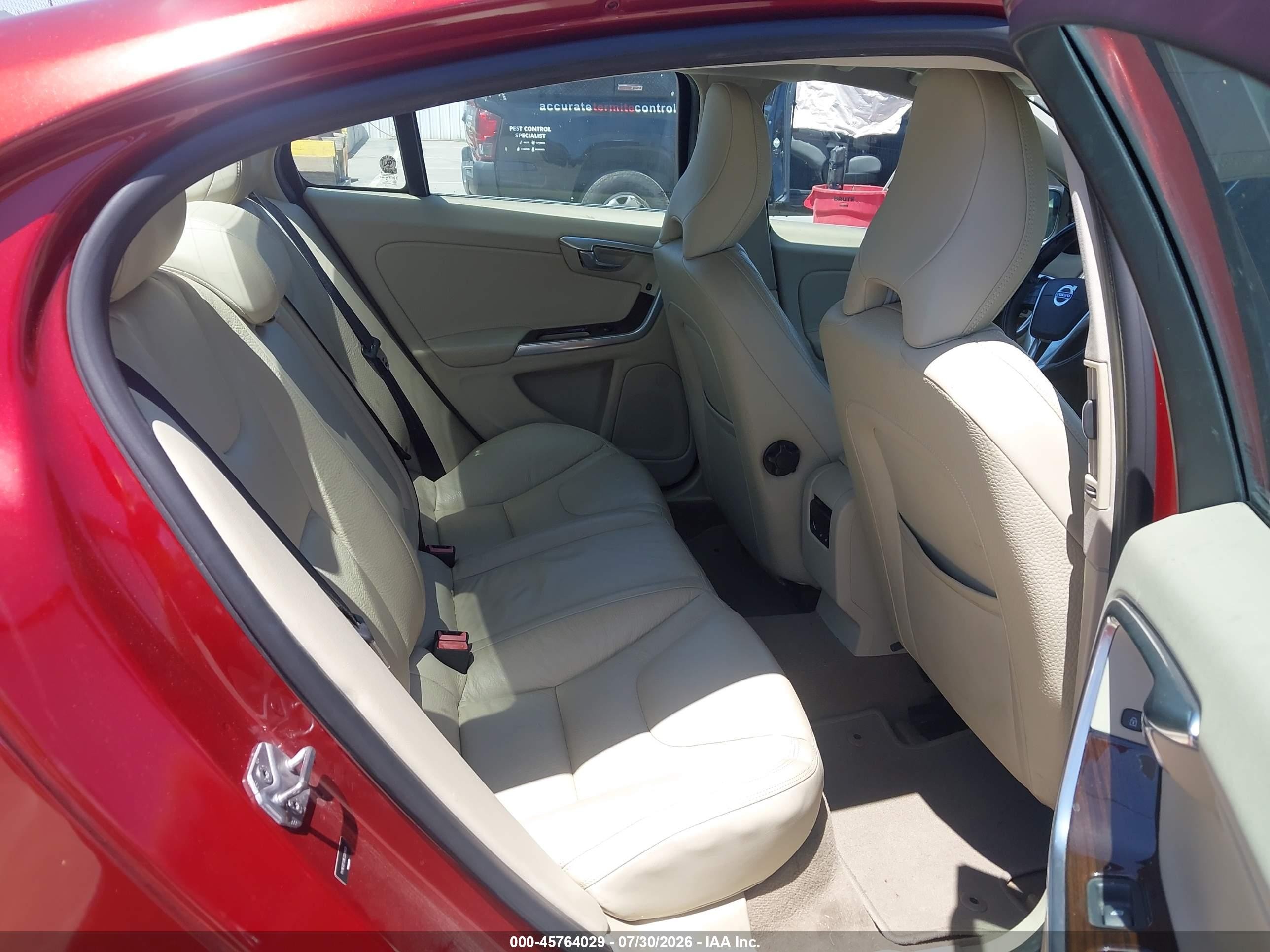 2014 Volvo S60 T5 Platinum Red vin: YV1612FS9E2295813