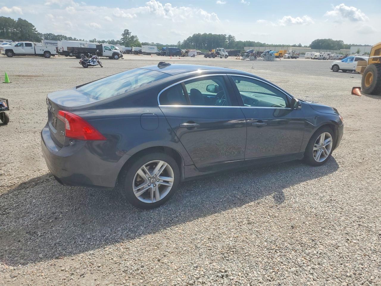2014 Volvo S60 T5 Gray vin: YV1612FS9E2296069