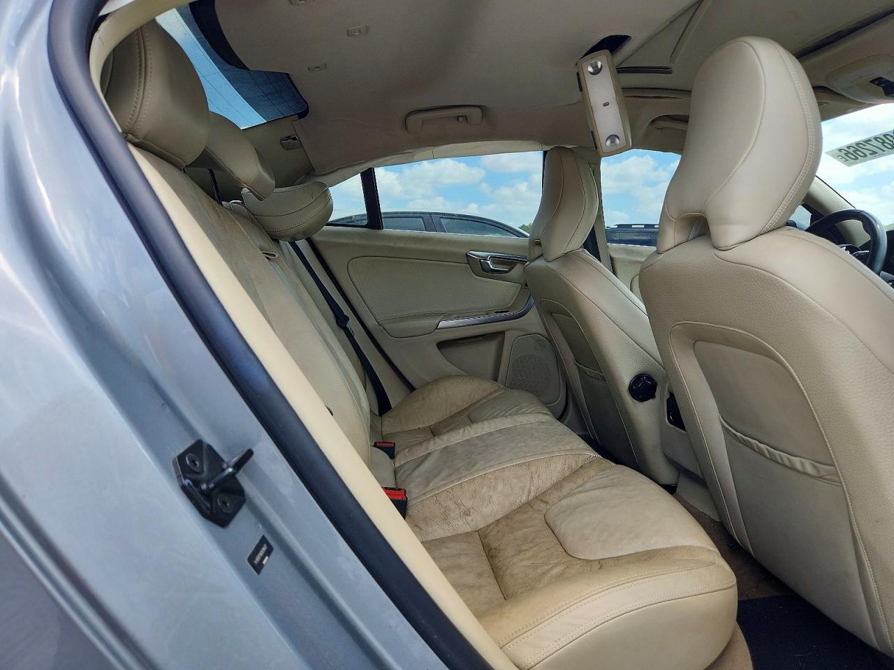2013 Volvo S60 T5 Серебряный vin: YV1612FSXD1216427