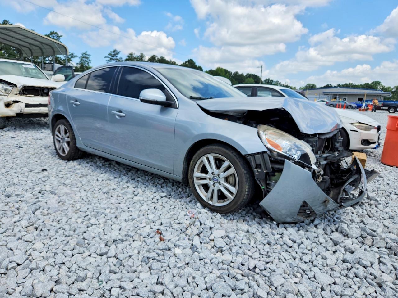 2013 Volvo S60 T5 Серебряный vin: YV1612FSXD1216427