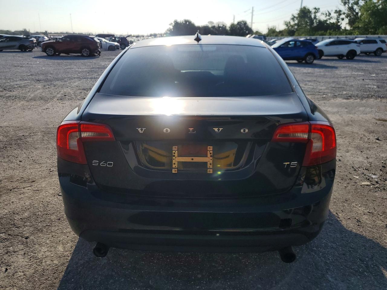 2013 Volvo S60 T5 Черный vin: YV1612FSXD2201792