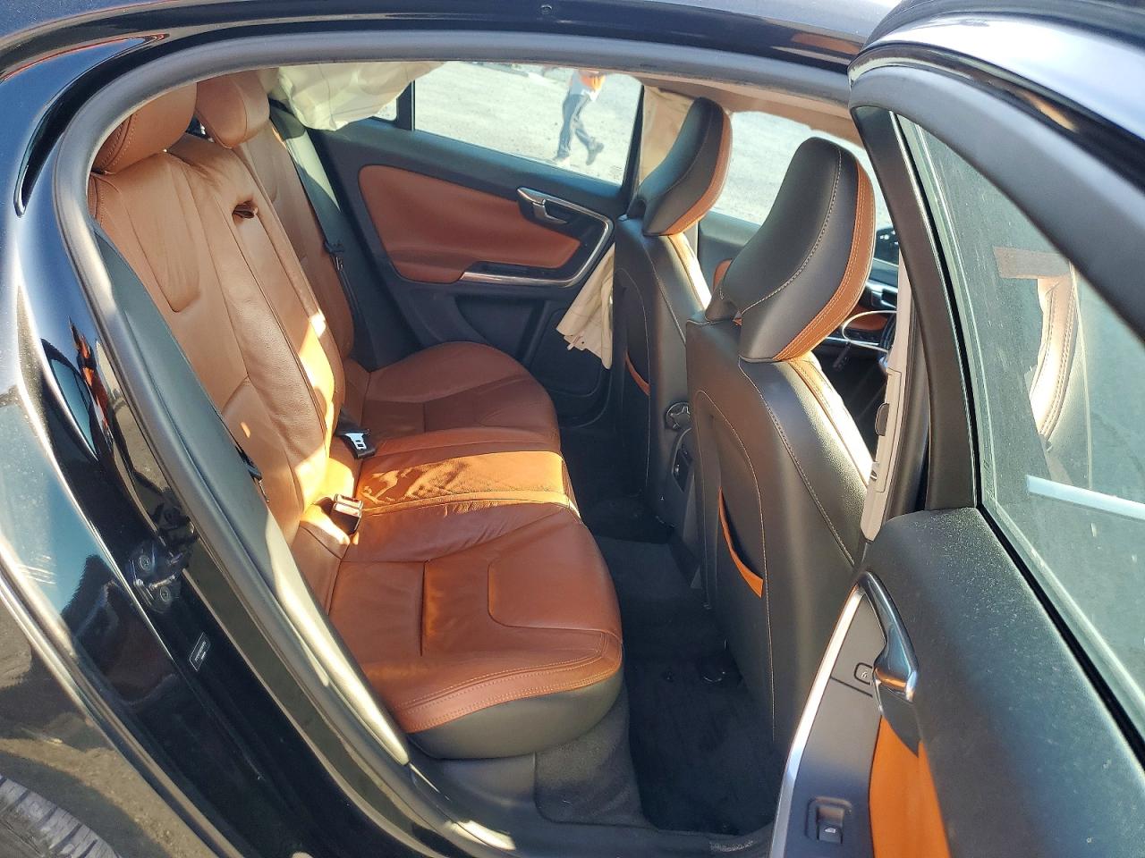 2013 Volvo S60 T5 Черный vin: YV1612FSXD2201792