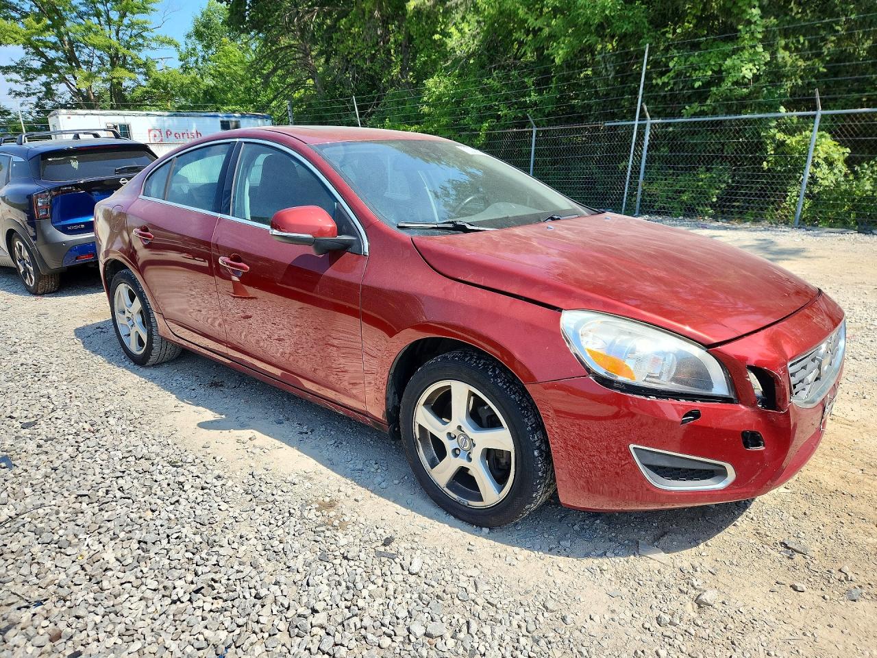 2013 Volvo S60 Red vin: YV1612FSXD2210878