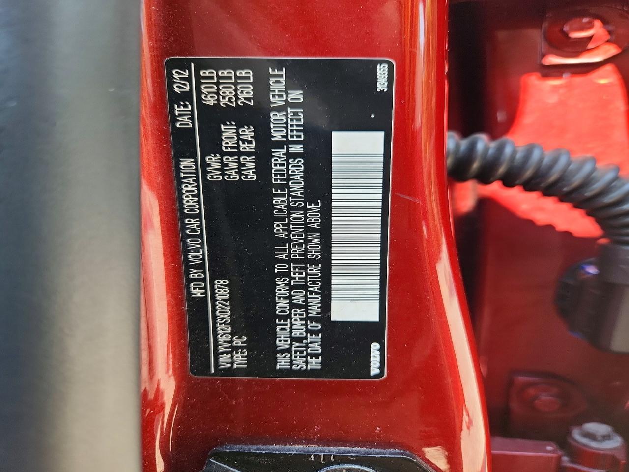2013 Volvo S60 Red vin: YV1612FSXD2210878
