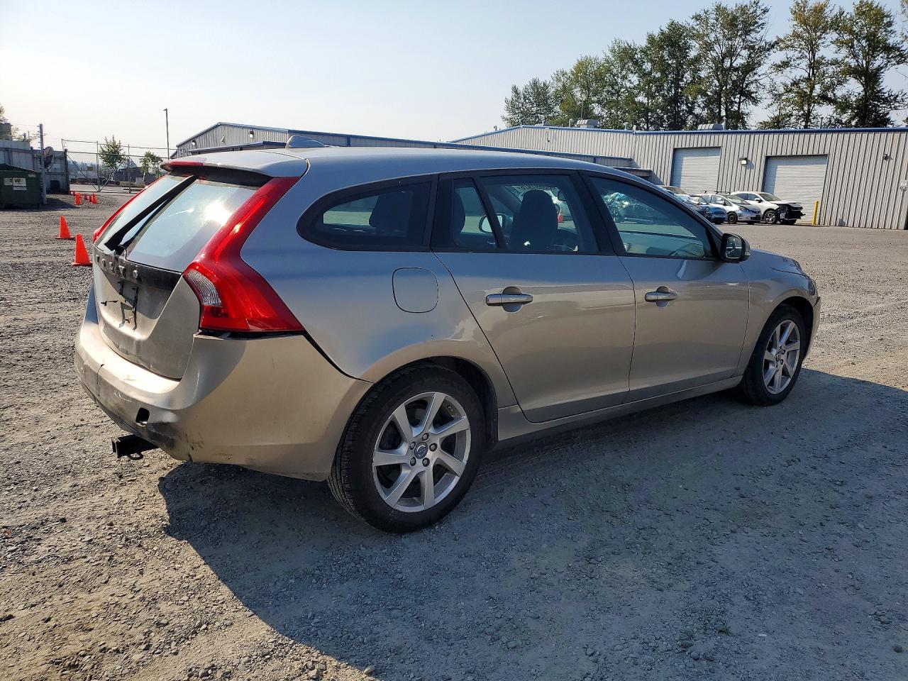 2015 Volvo V60 Серебряный vin: YV1612SA8F1202302