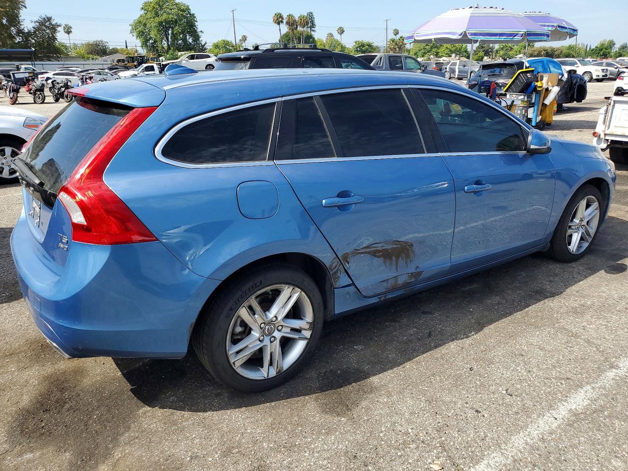 2015 Volvo V60 Premier Синий vin: YV1612SB5F1190957