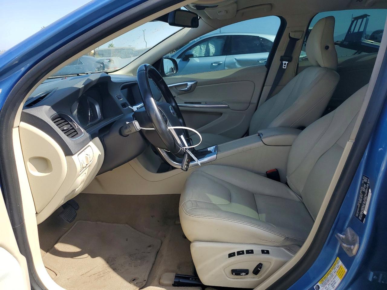 2015 Volvo V60 Premier Синий vin: YV1612SB5F1190957