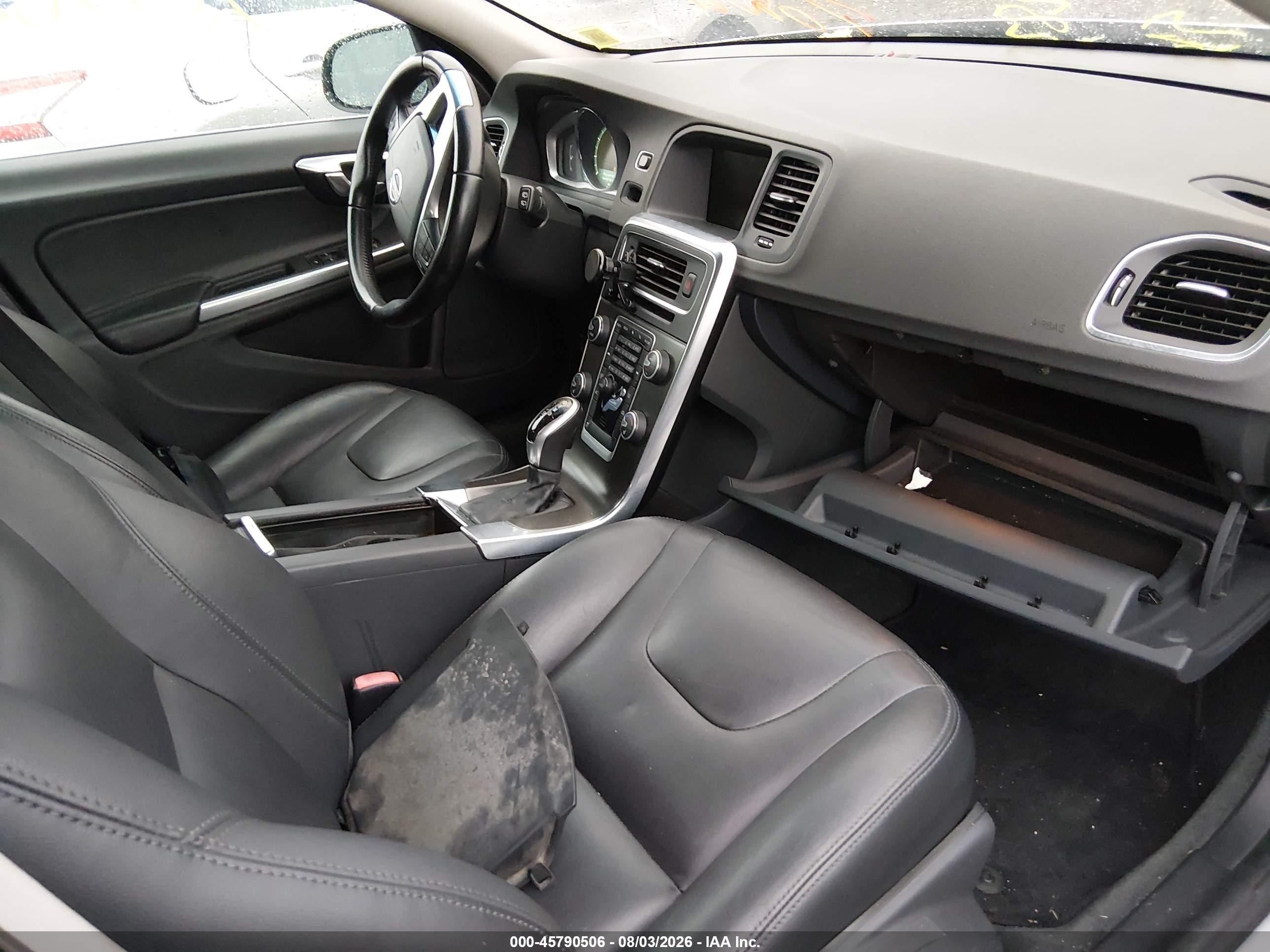 2015 Volvo V60 T5 Premier Gray vin: YV1612SB8F1186658