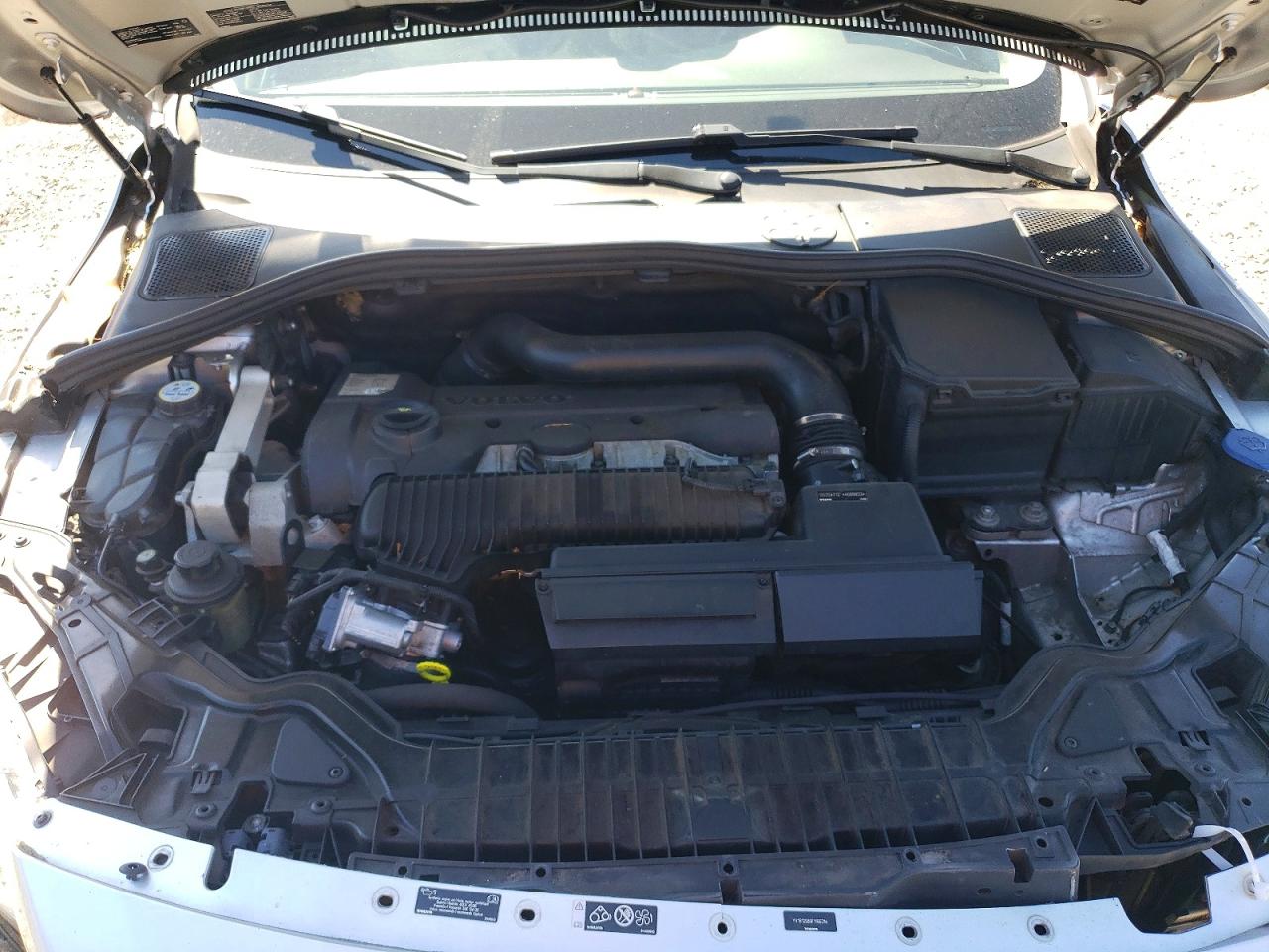 2015 Volvo V60 Premier Silver vin: YV1612SB9F1186314