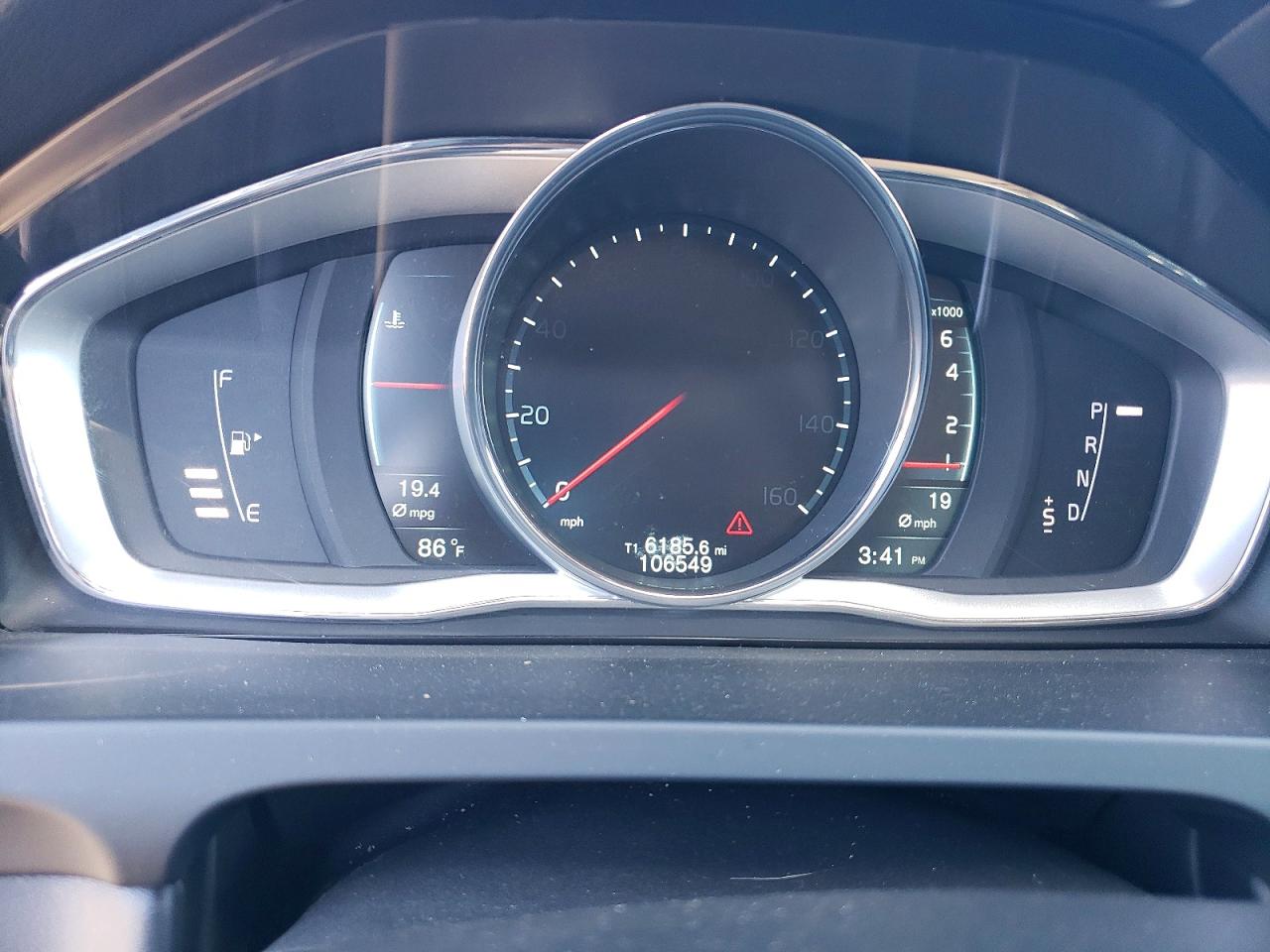 2015 Volvo V60 Premier Silver vin: YV1612SB9F1186314