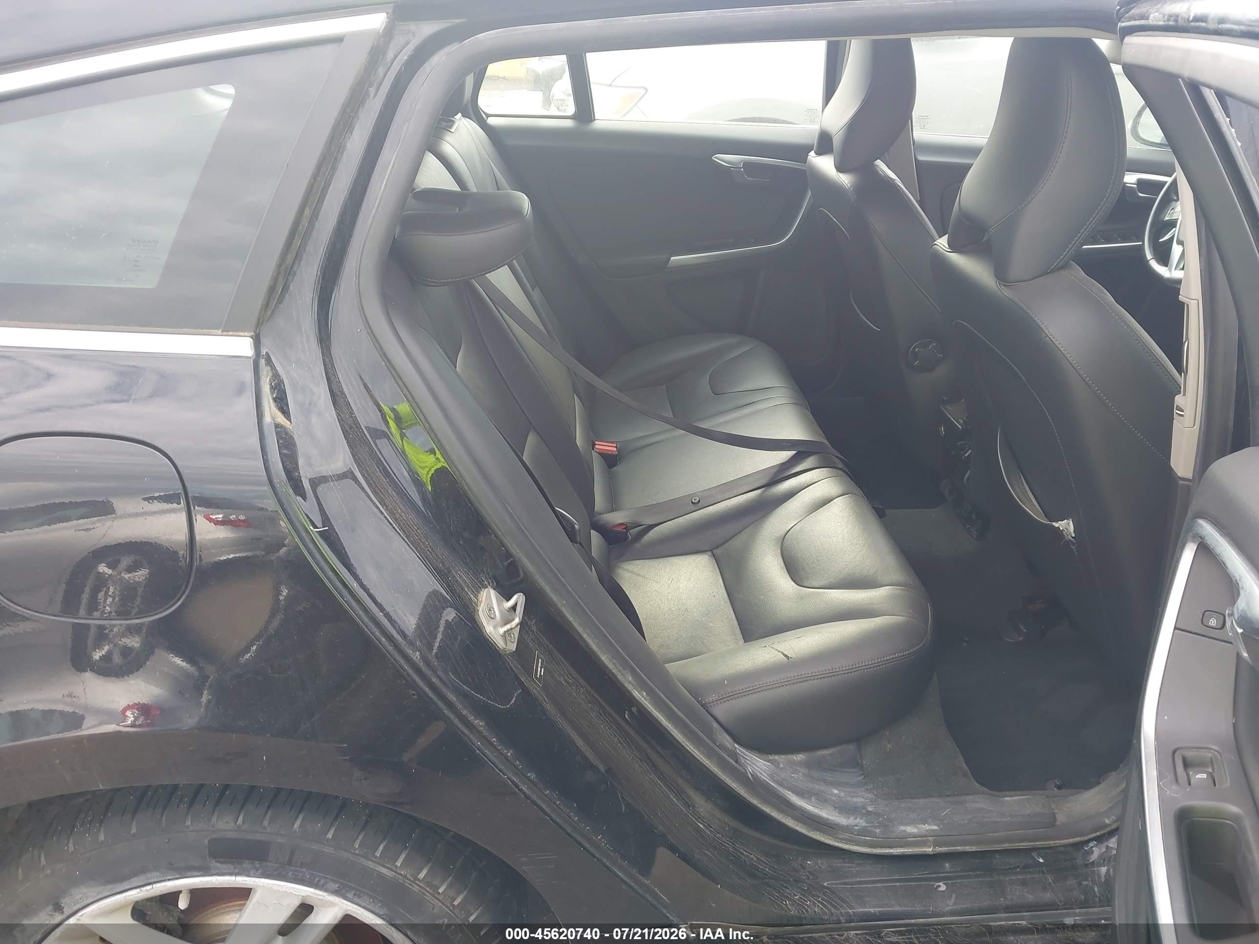 2015 Volvo V60 T5 Premier Black vin: YV1612SB9F1201376