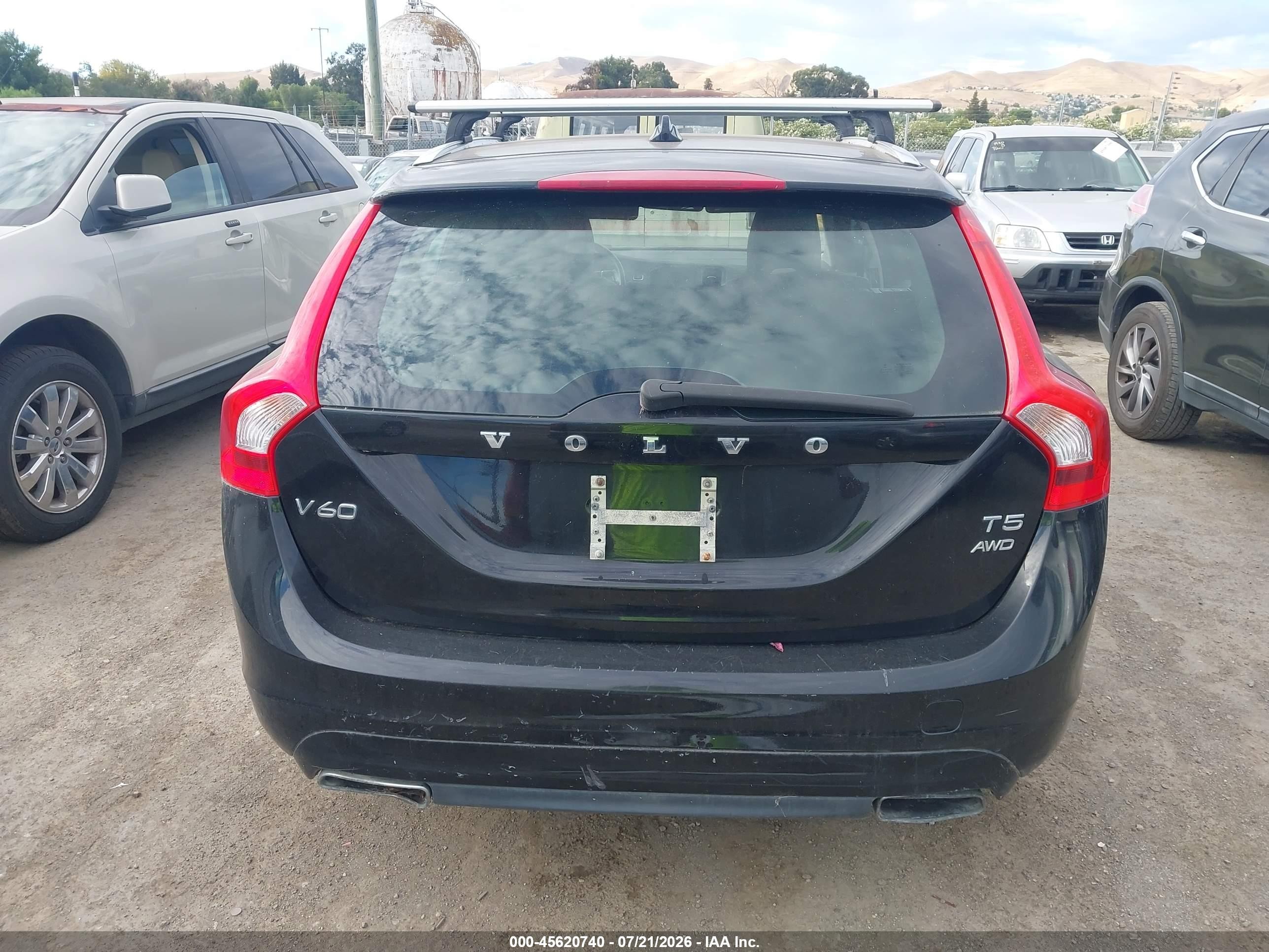 2015 Volvo V60 T5 Premier Black vin: YV1612SB9F1201376