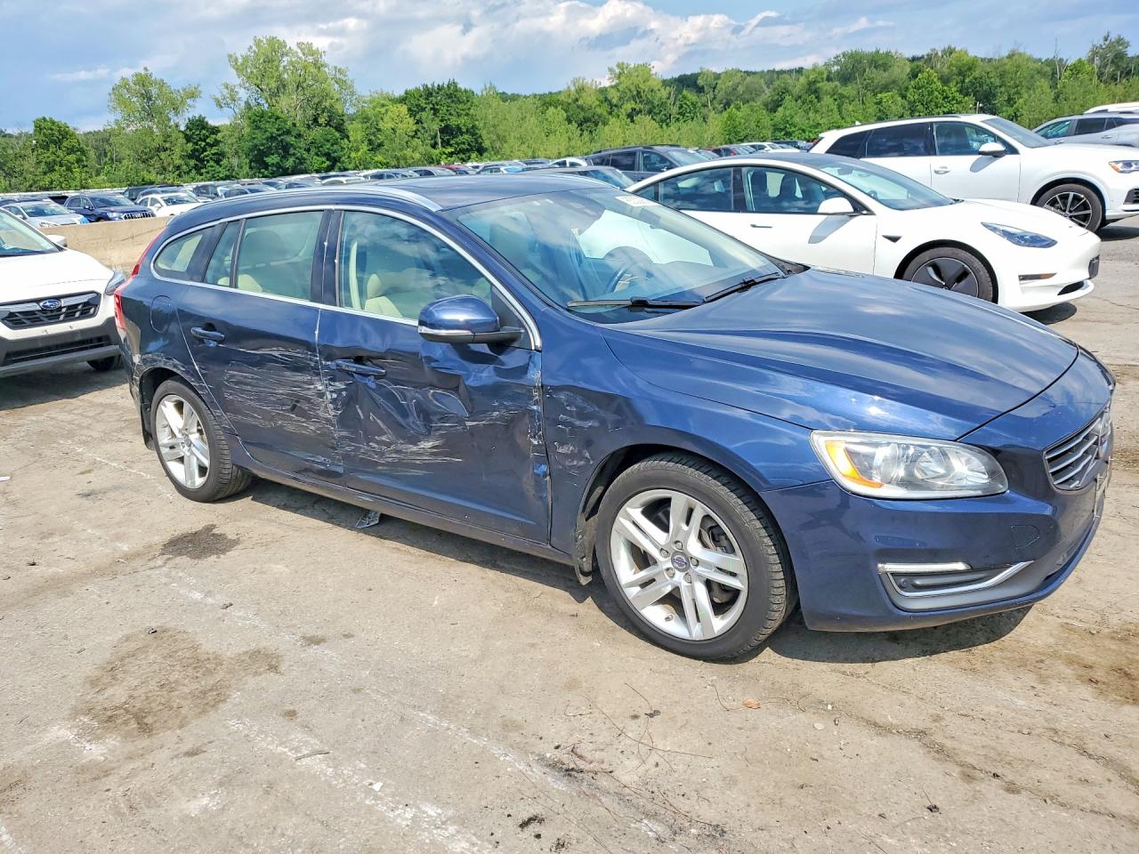 2015 Volvo V60 Premier+ Blue vin: YV1612SC0F1189076