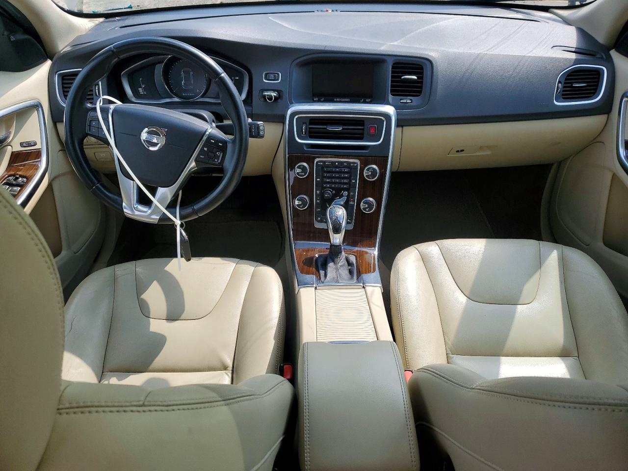 2015 Volvo V60 Premier+ Blue vin: YV1612SC0F1189076