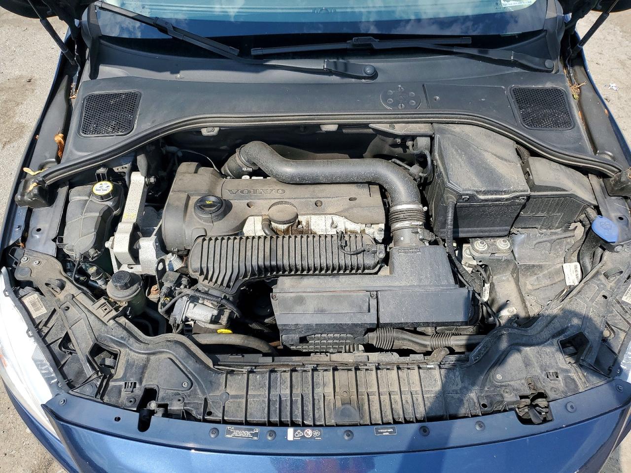 2015 Volvo V60 Premier+ Blue vin: YV1612SC0F1189076