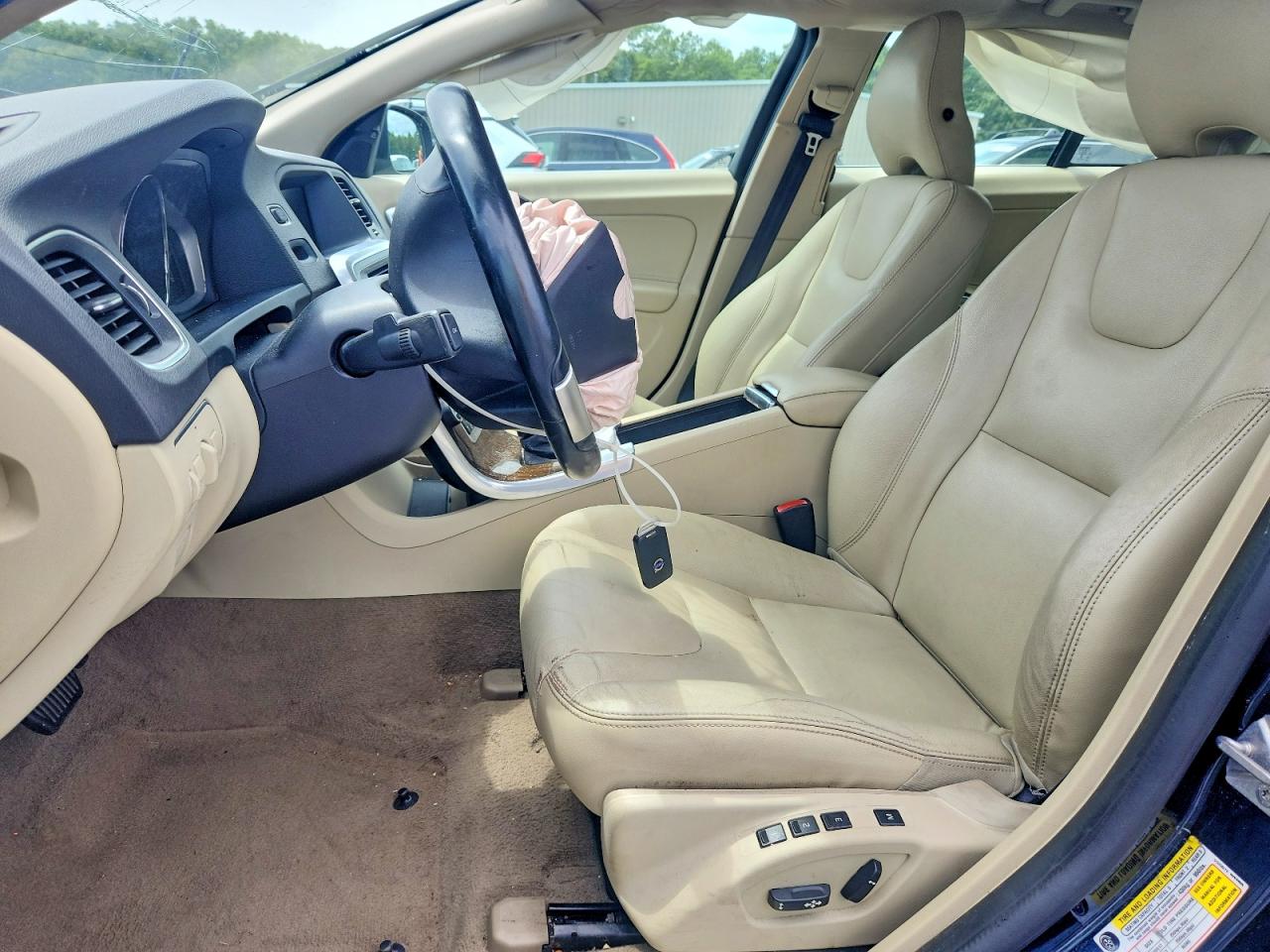 2015 Volvo V60 Premier+ Blue vin: YV1612SC1F1191533