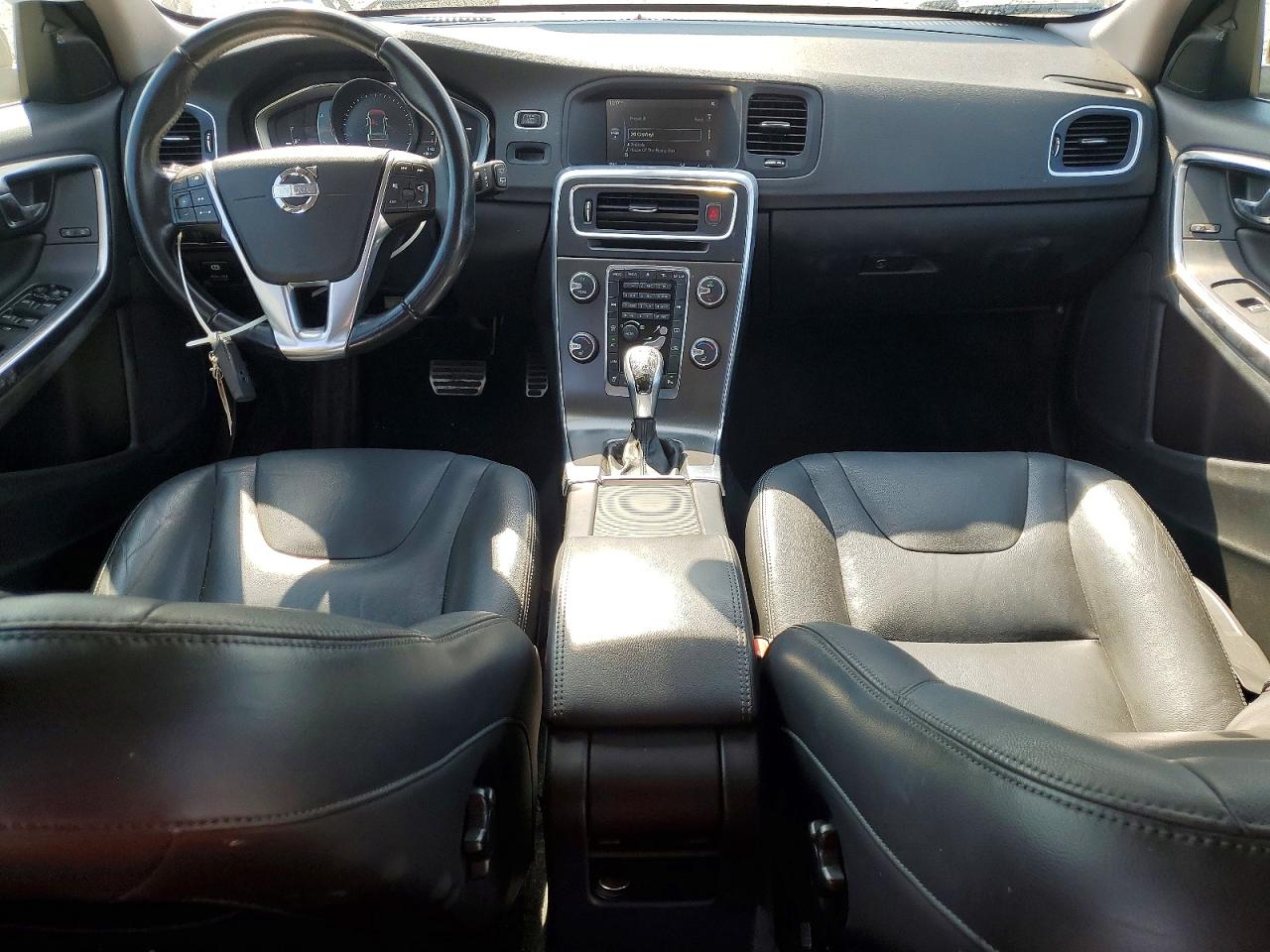 2015 Volvo V60 Premier+ Black vin: YV1612SC7F1213387