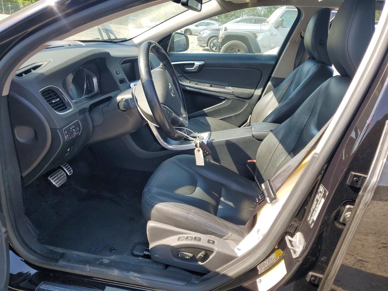 2015 Volvo V60 Premier+ Black vin: YV1612SC7F1213387