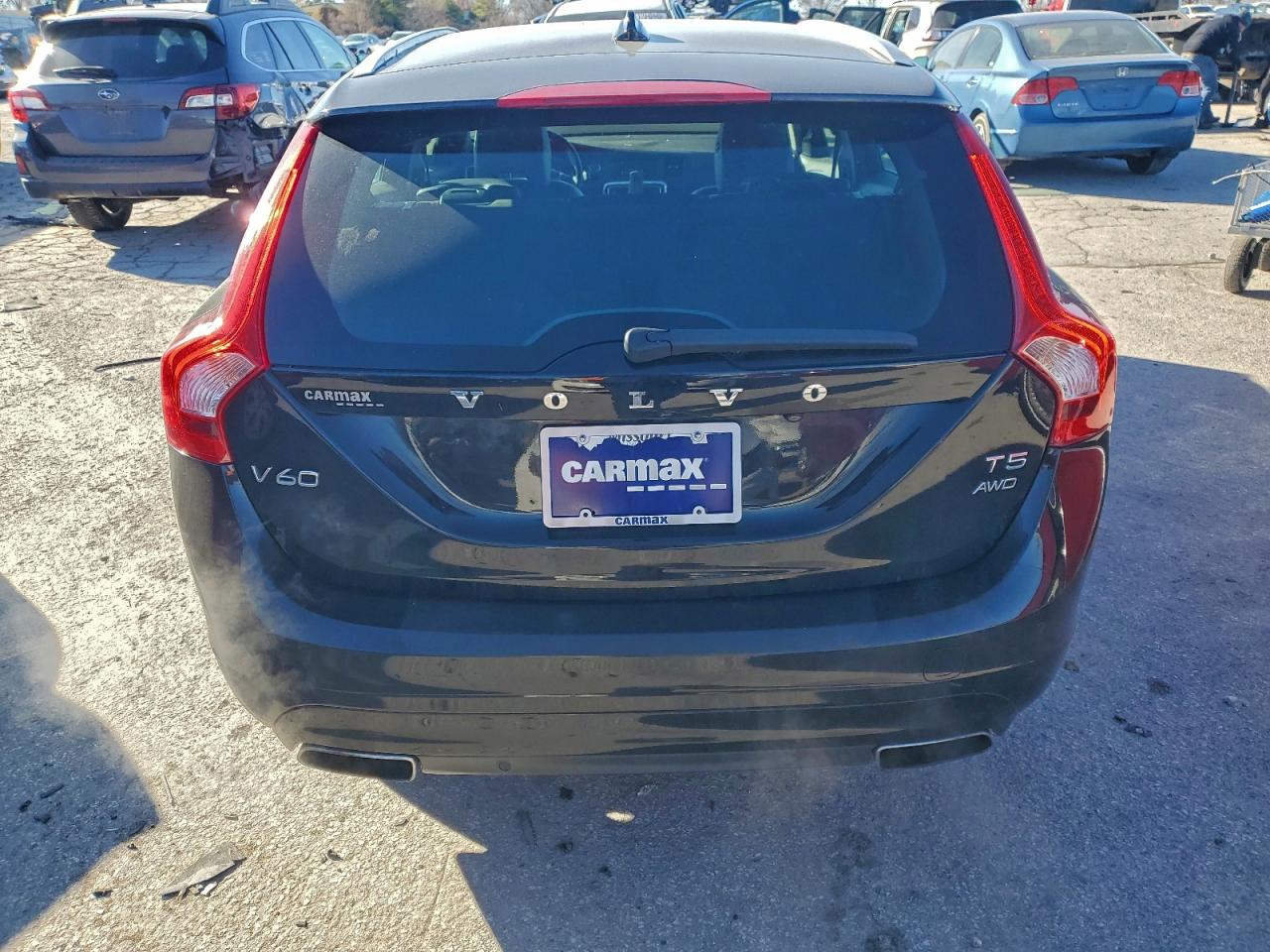 2015 Volvo V60 Platinum Black vin: YV1612SD4F1212996
