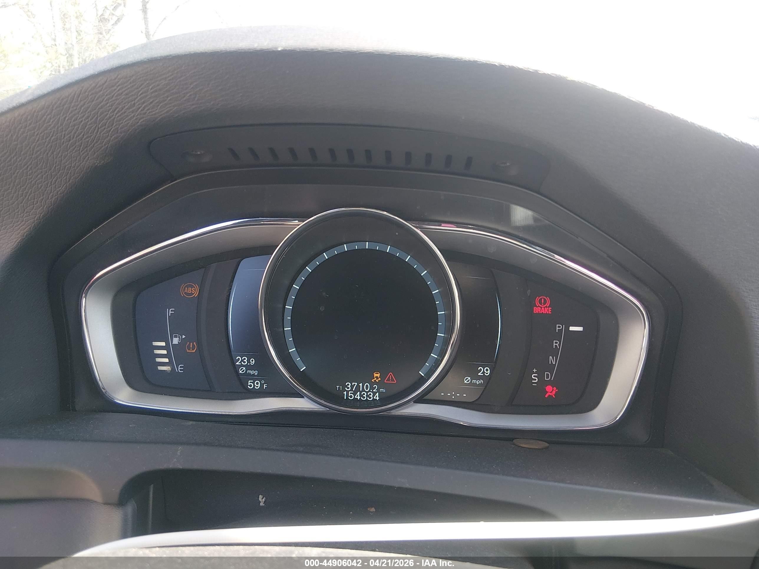 2015 Volvo V60 T5 Premier Blue vin: YV1612SK2F1233778